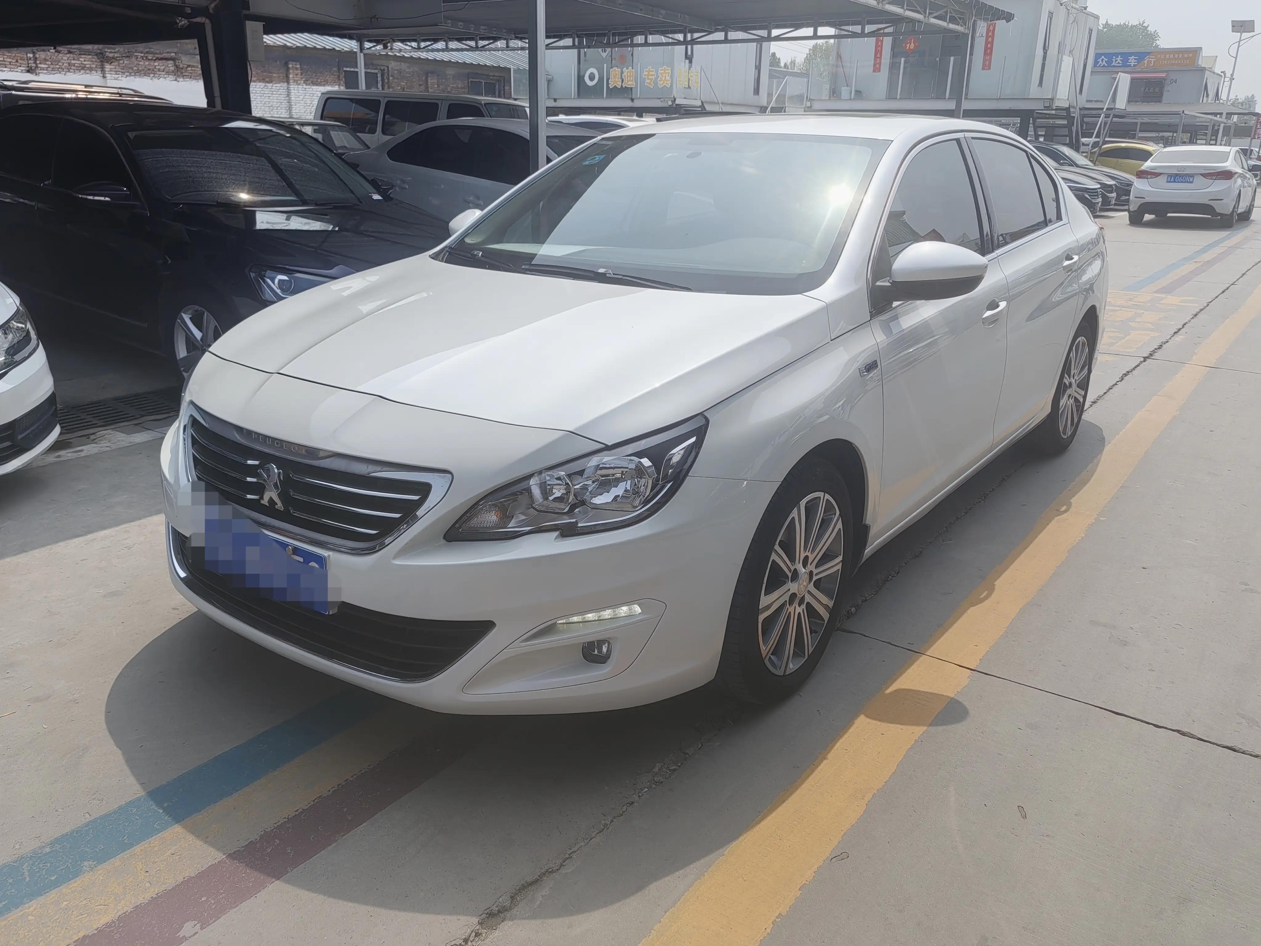 Peugeot 408