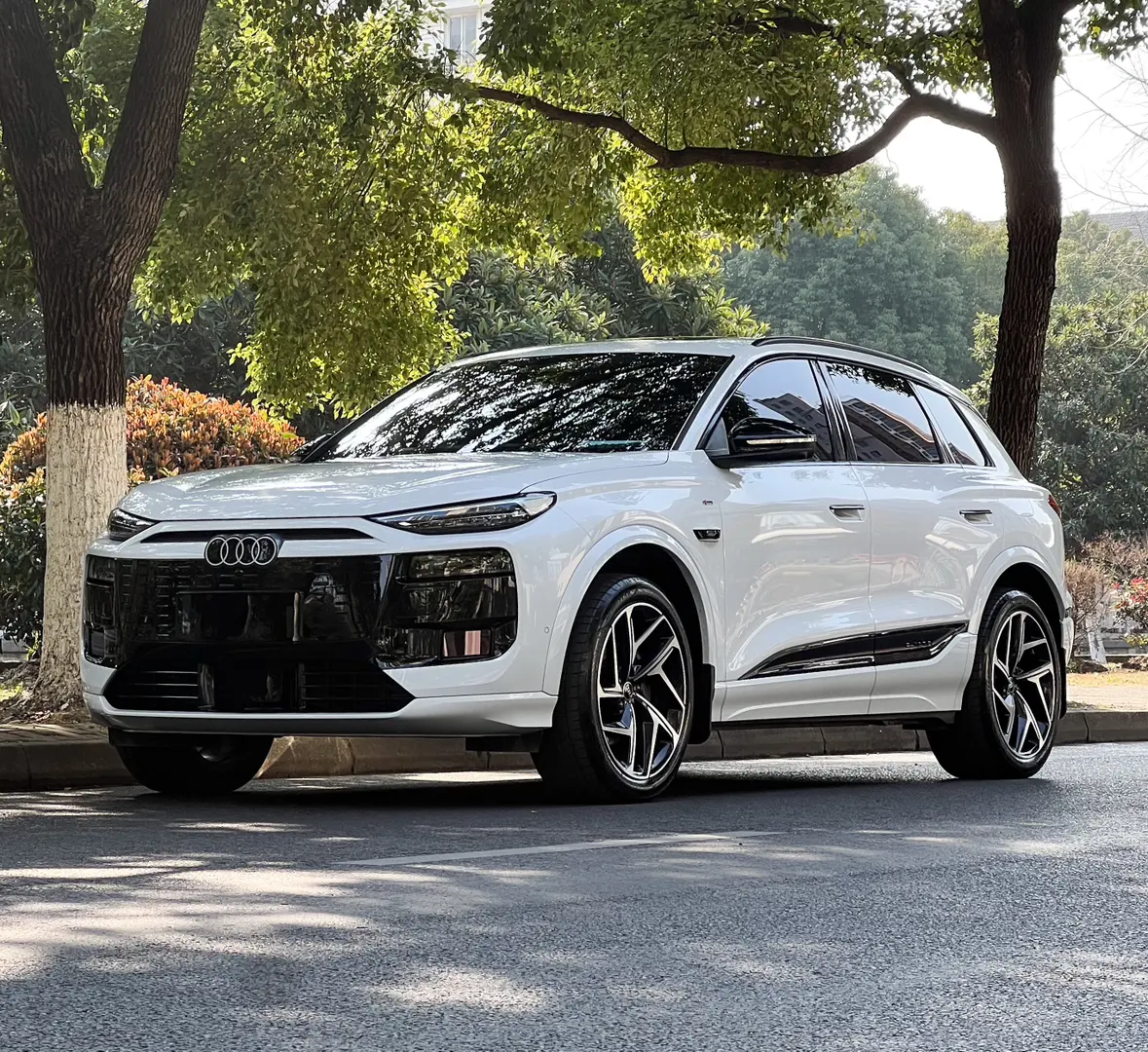 Audi Q6L e-tron