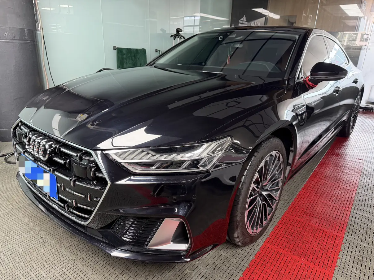 Audi A7L
