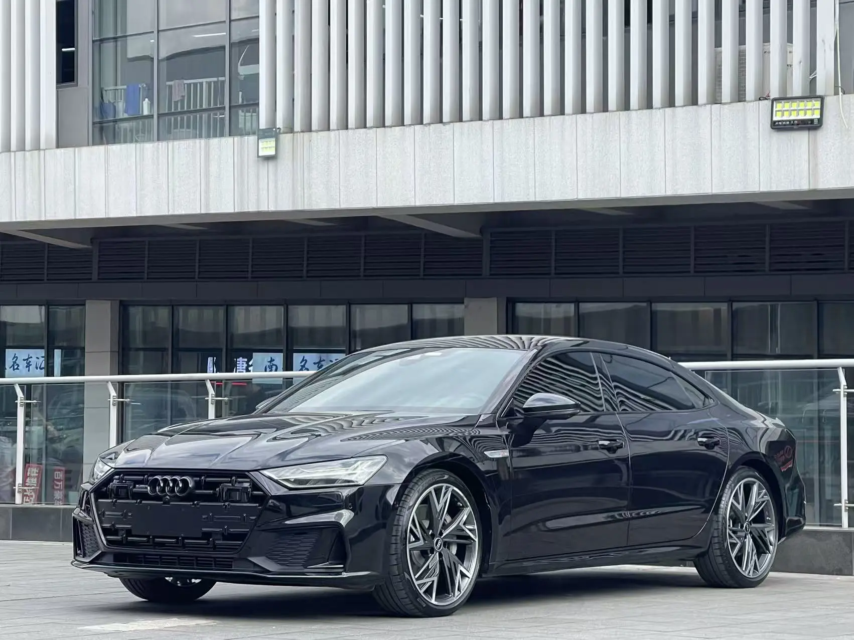 Audi A7L