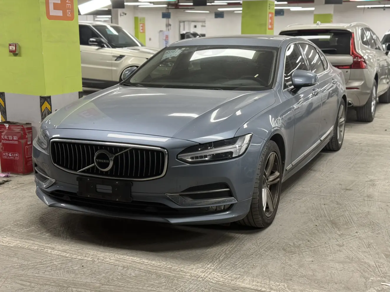 Volvo S90