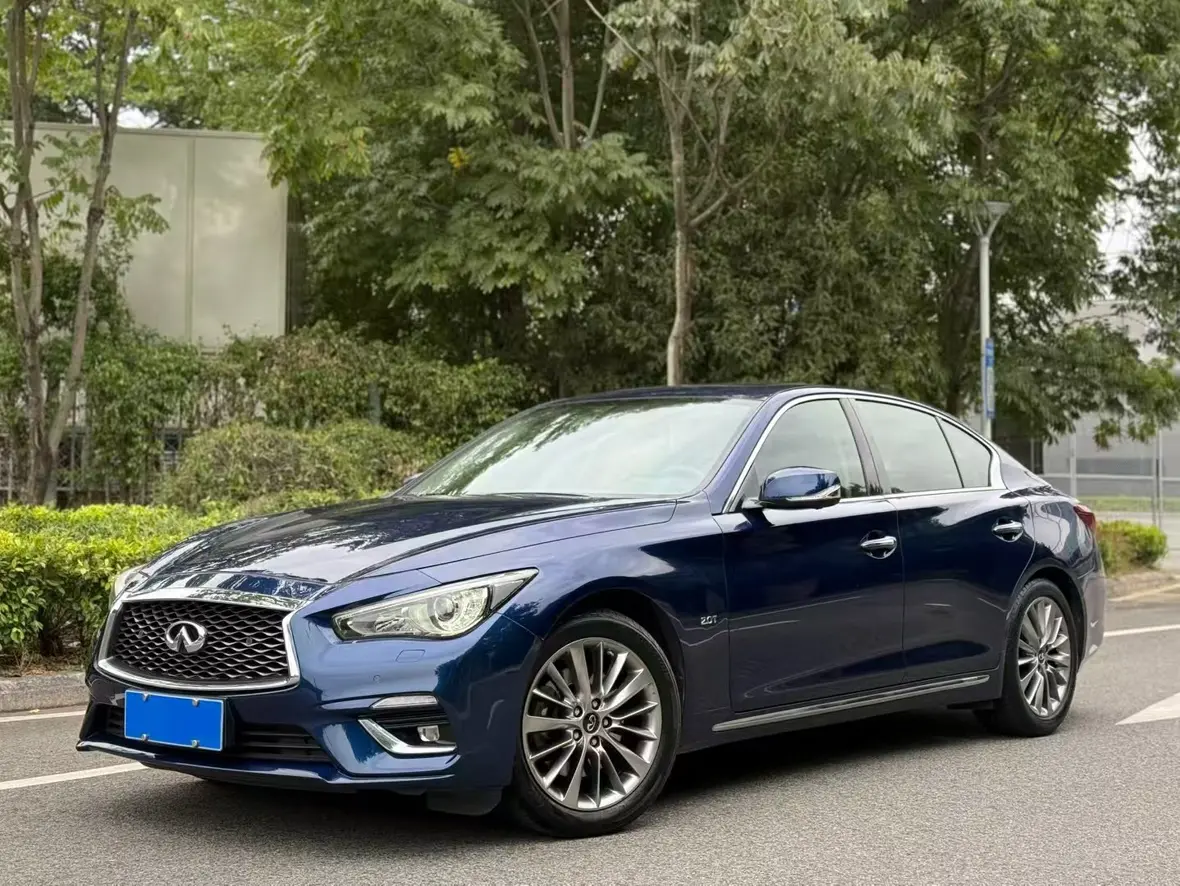 Infiniti Q50L