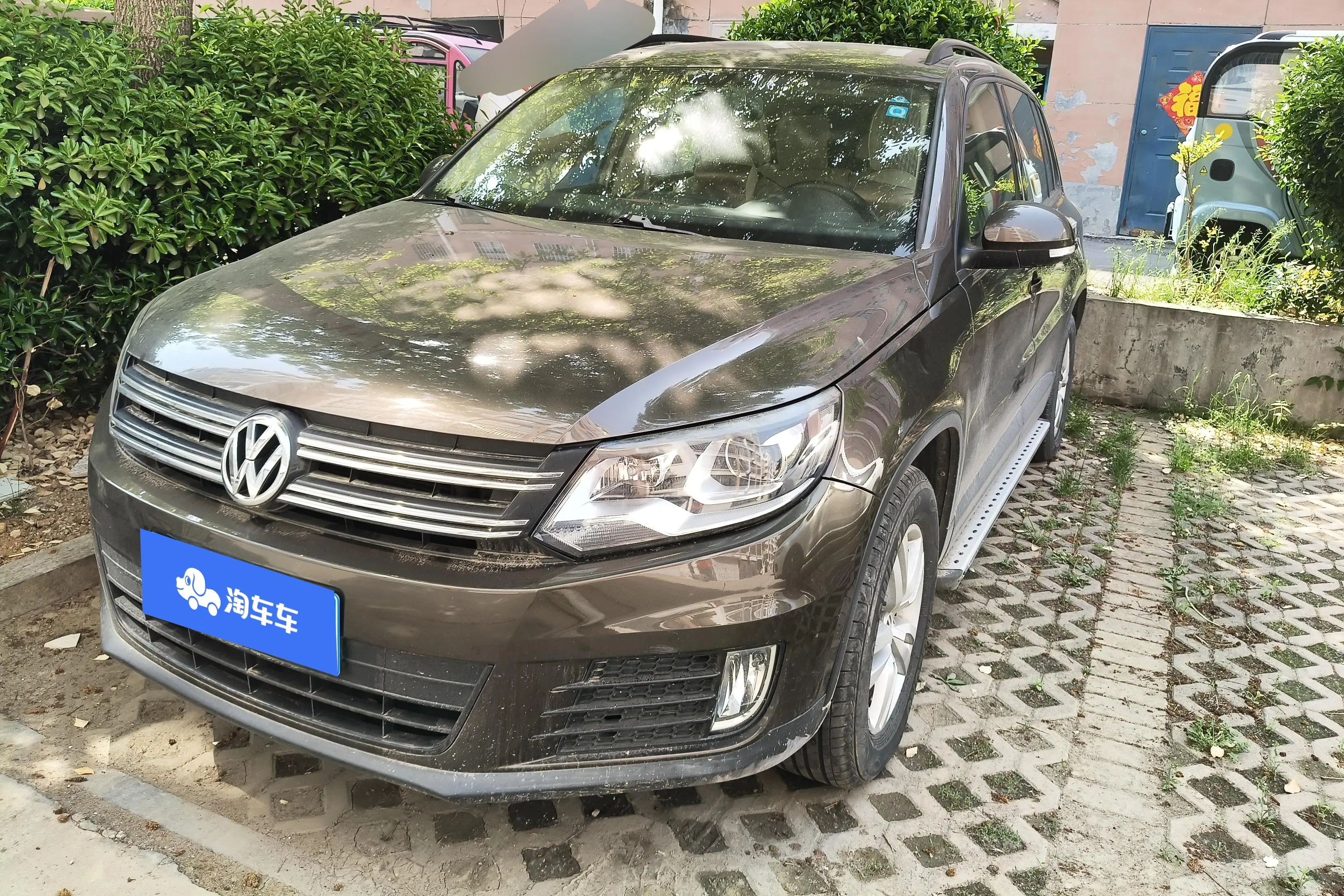 Volkswagen Tiguan (Tharu)
