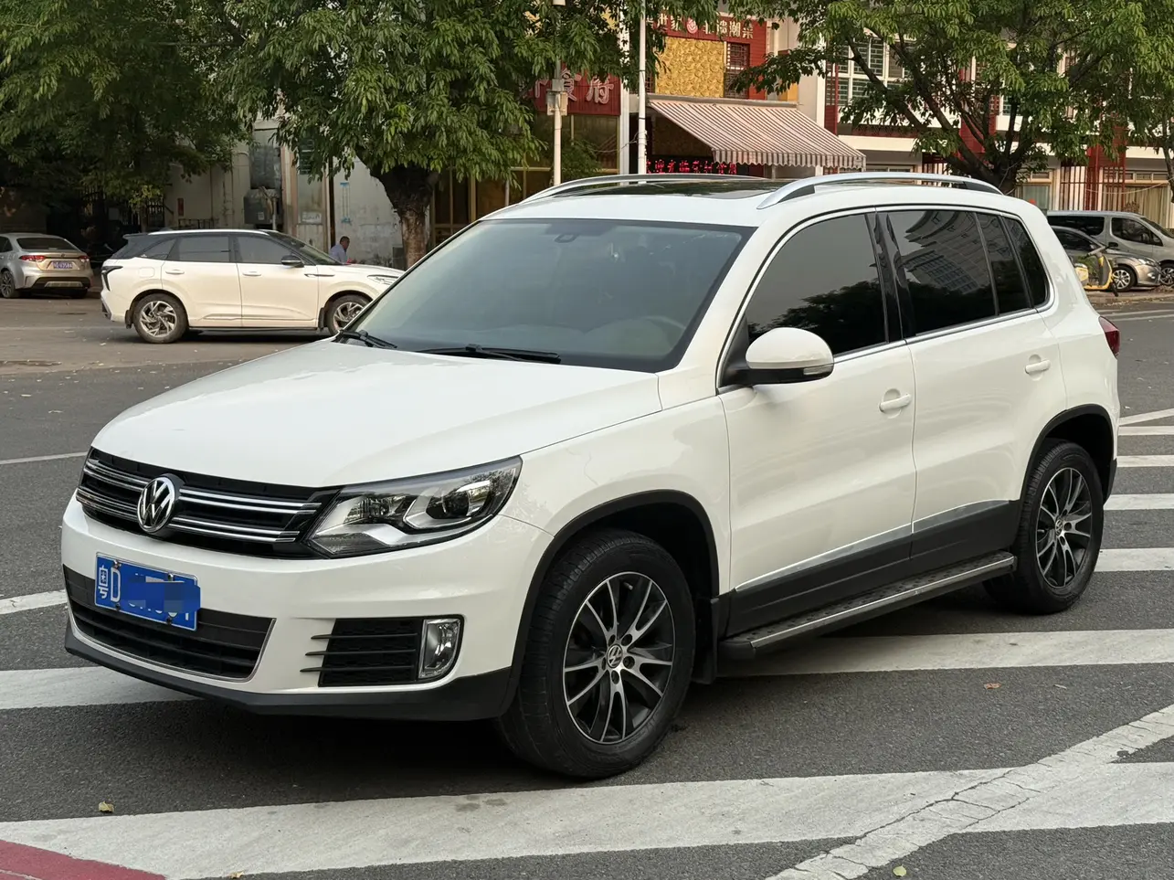 Volkswagen Tiguan (Tharu)