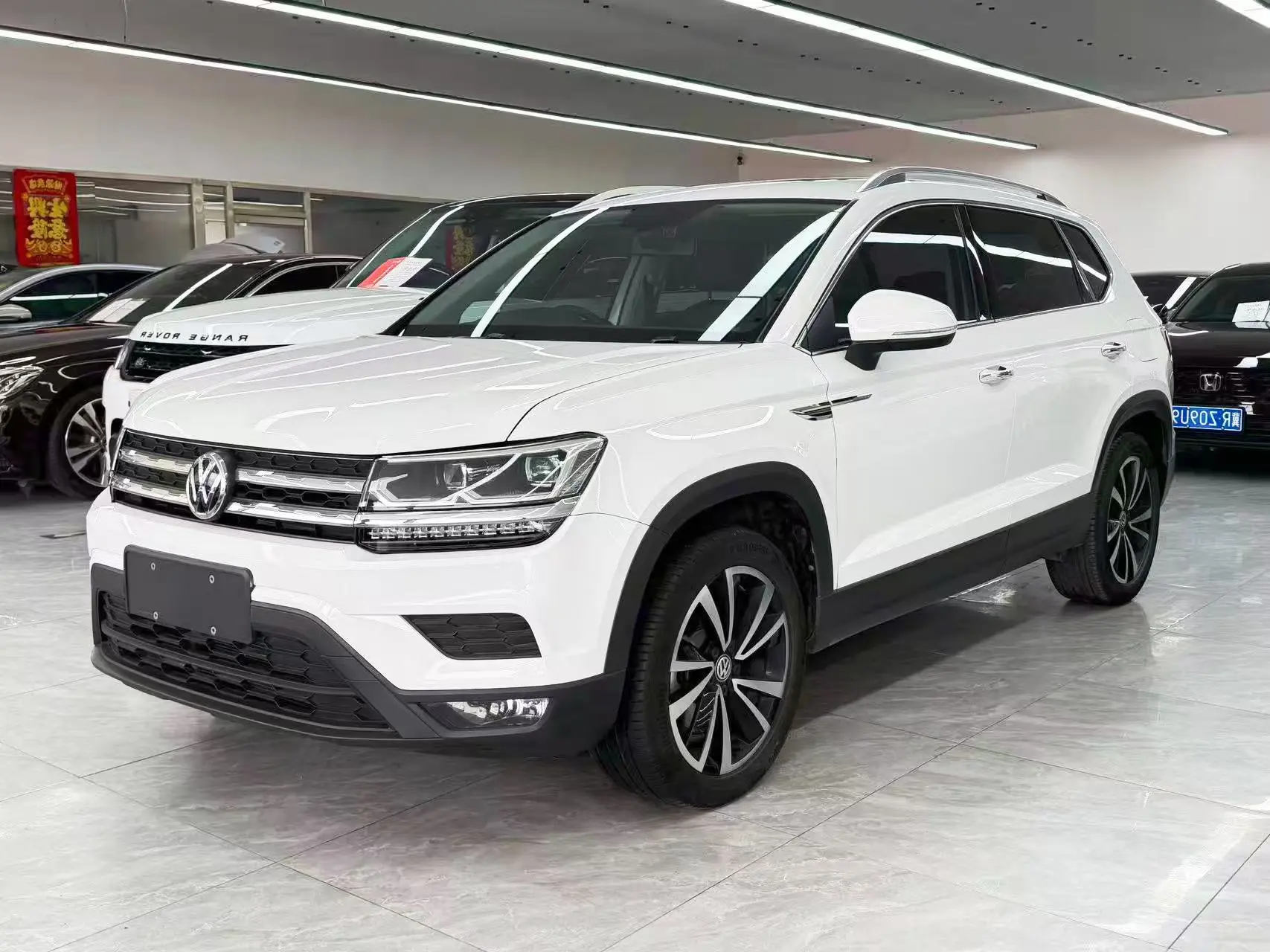 Volkswagen Tharu