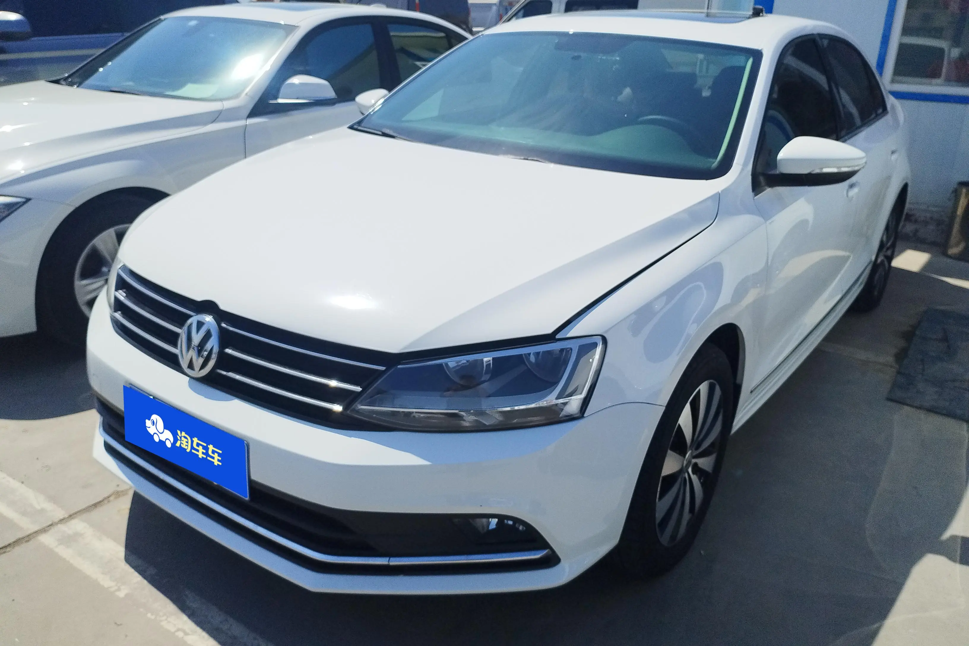 Volkswagen Sagitar