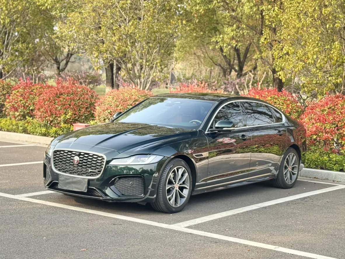 Jaguar XFL