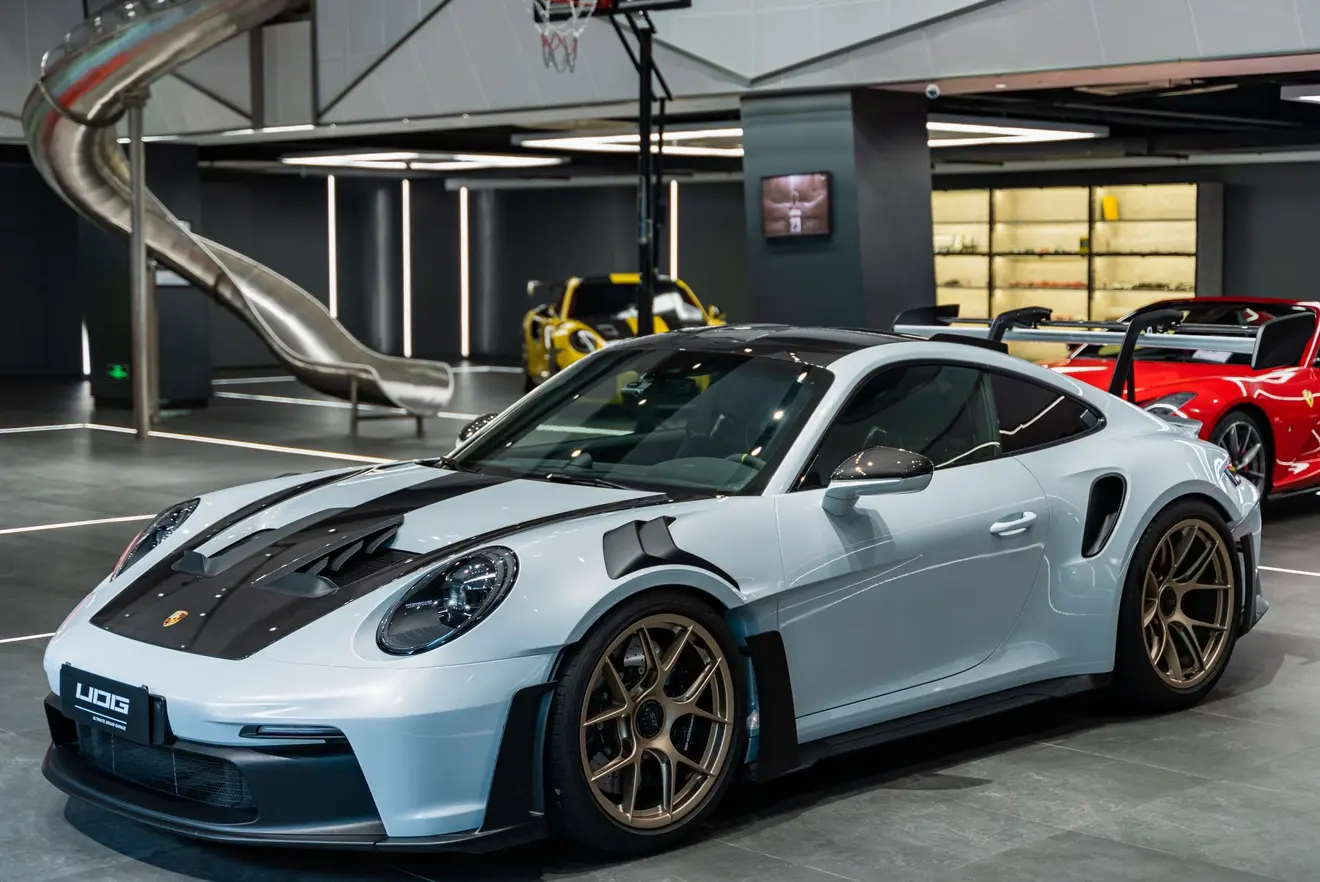 Porsche 911