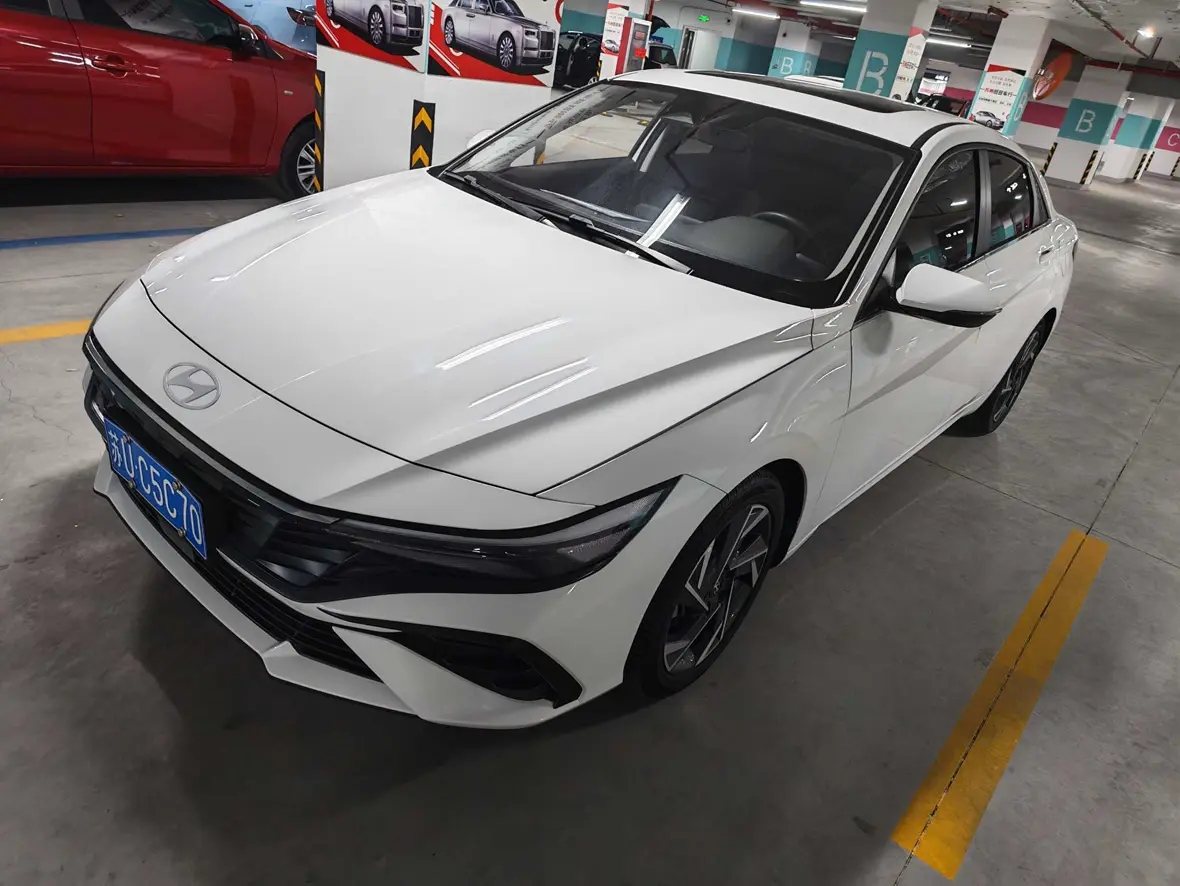 Hyundai Elantra