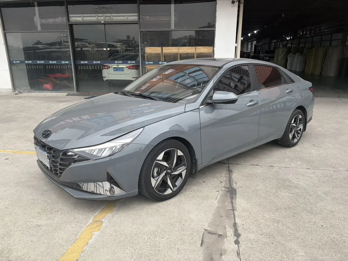 Hyundai Elantra