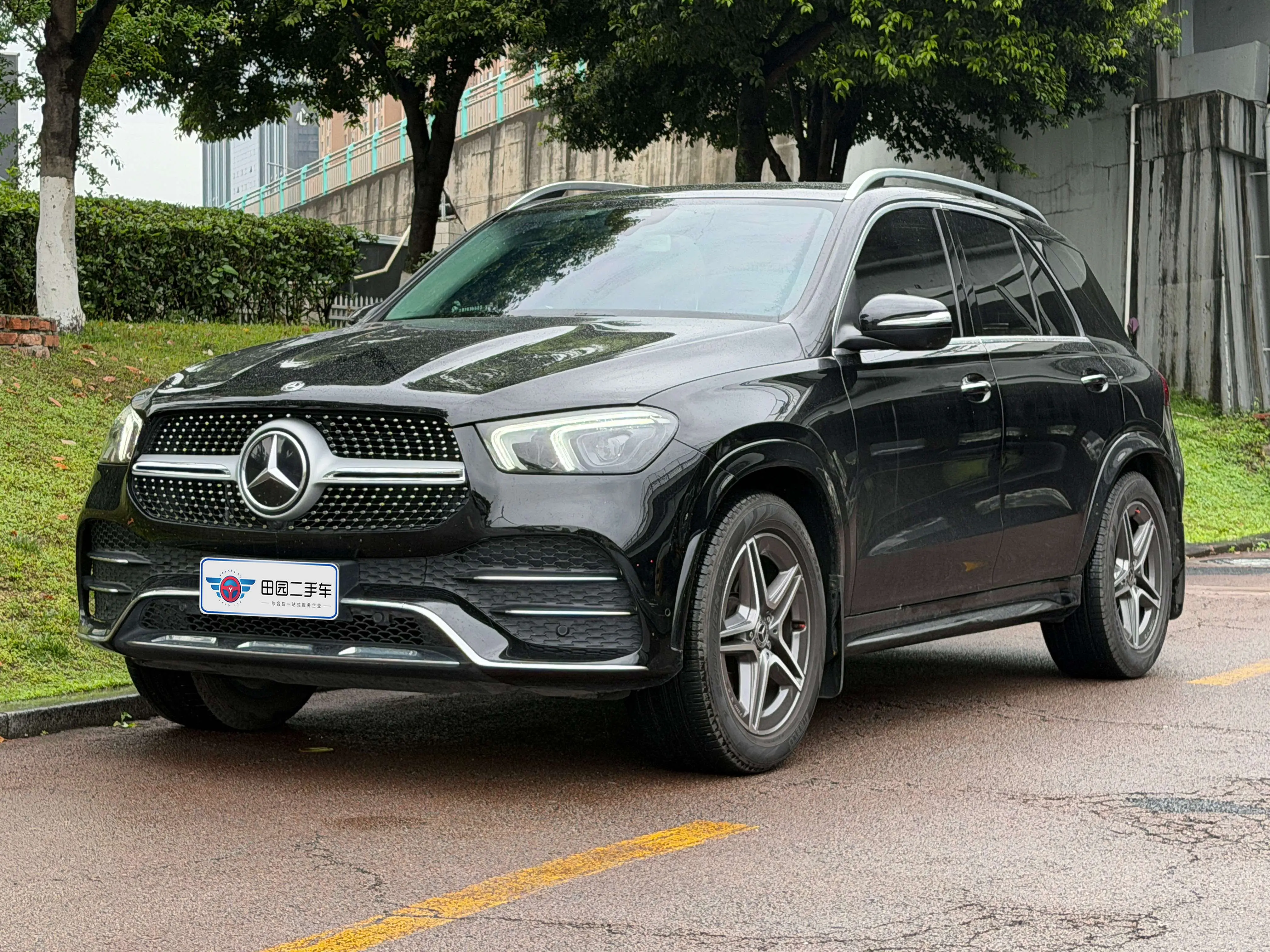 Mercedes-Benz GLE (Imported)