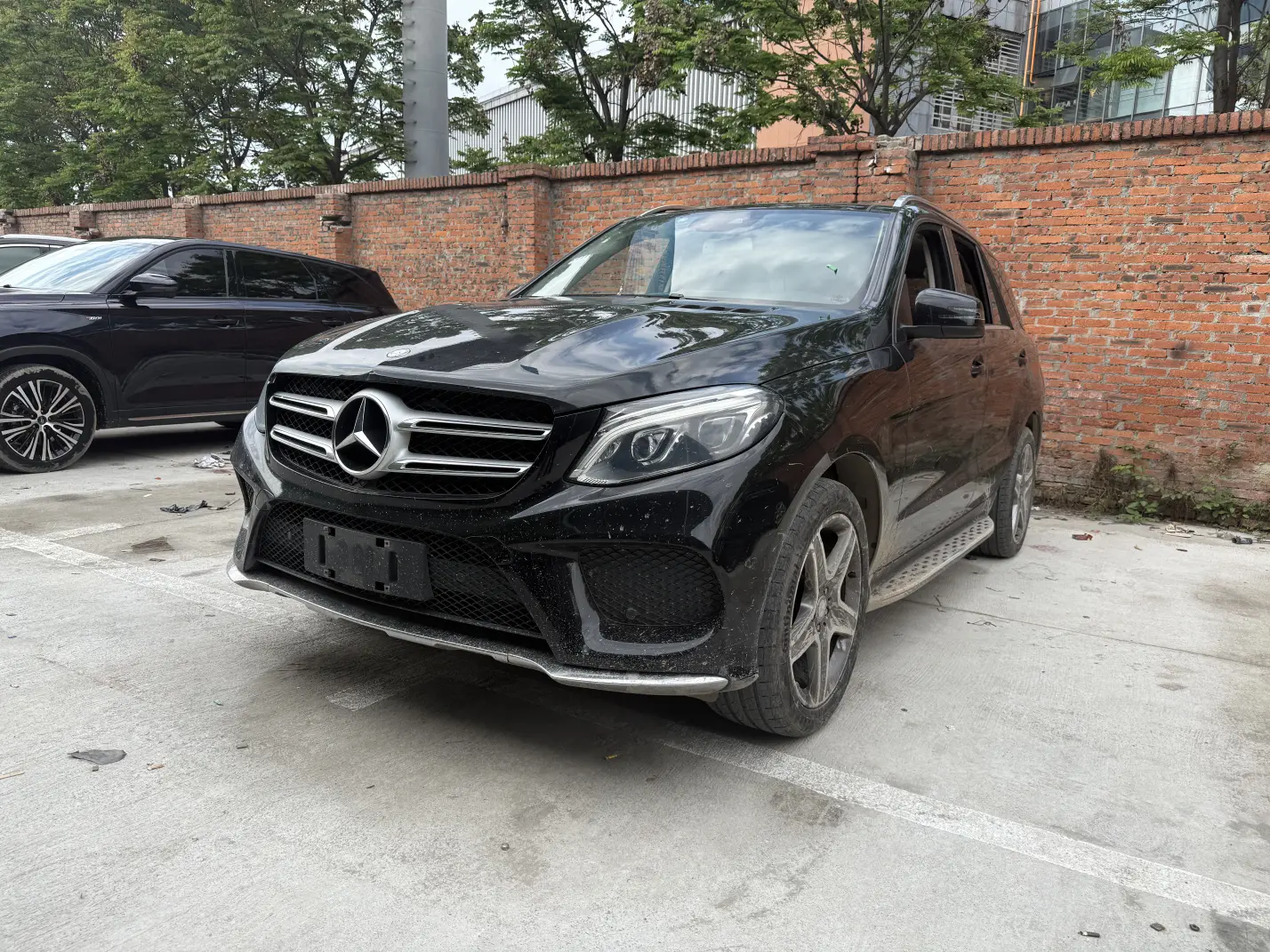 Mercedes-Benz GLE (Imported)