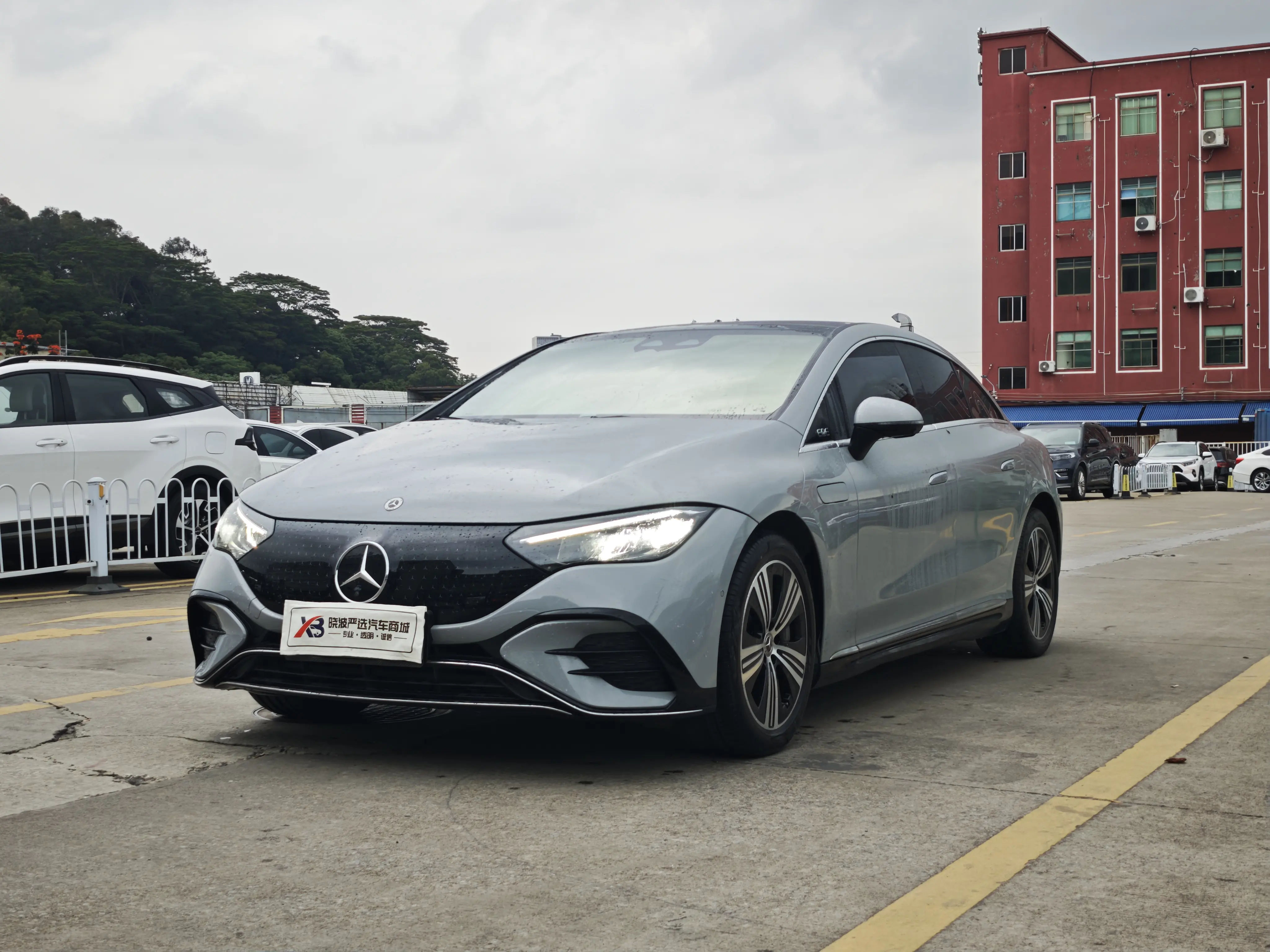 Mercedes-Benz EQE