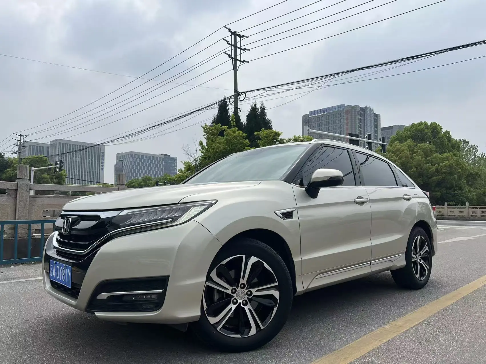 Honda UR-V
