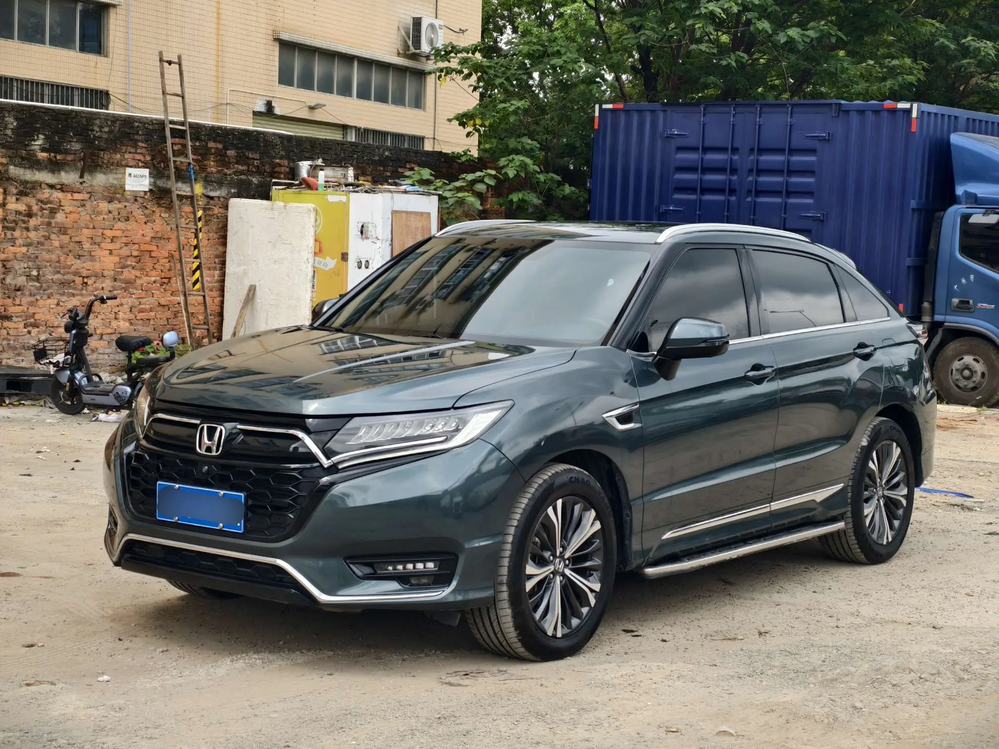 Honda UR-V