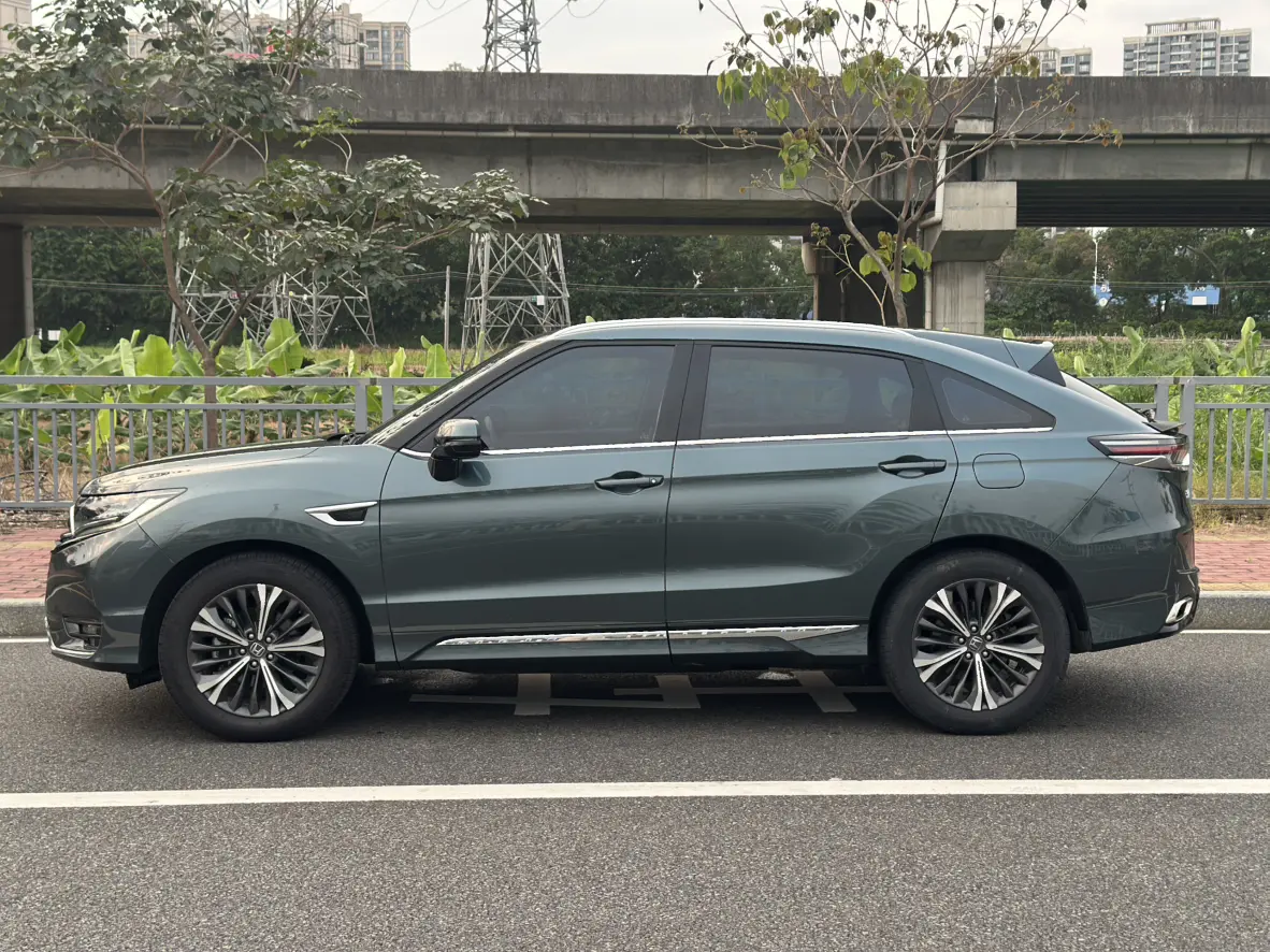 Honda UR-V