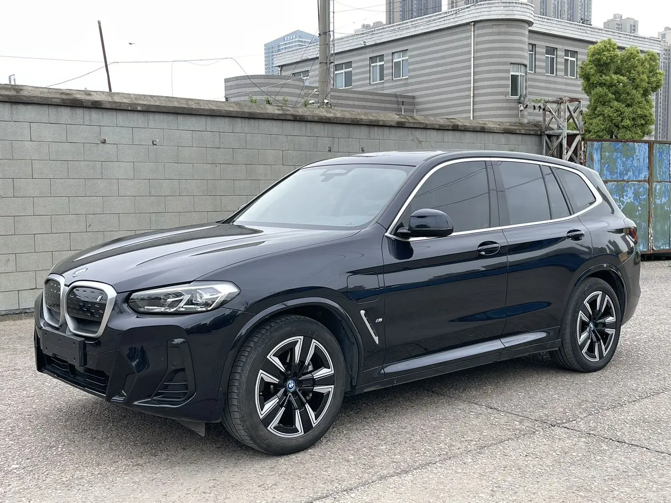 BMW iX3