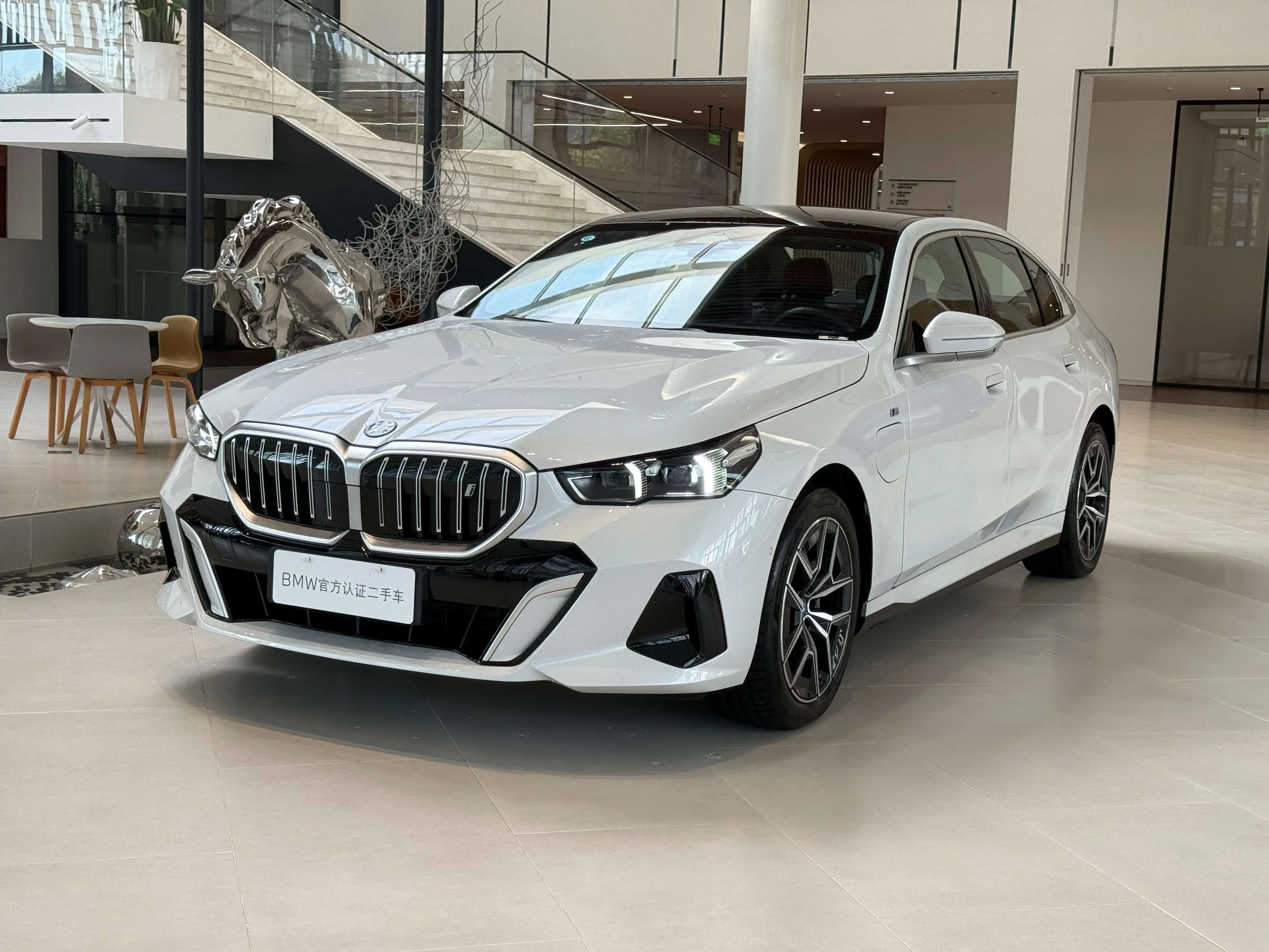 BMW i5