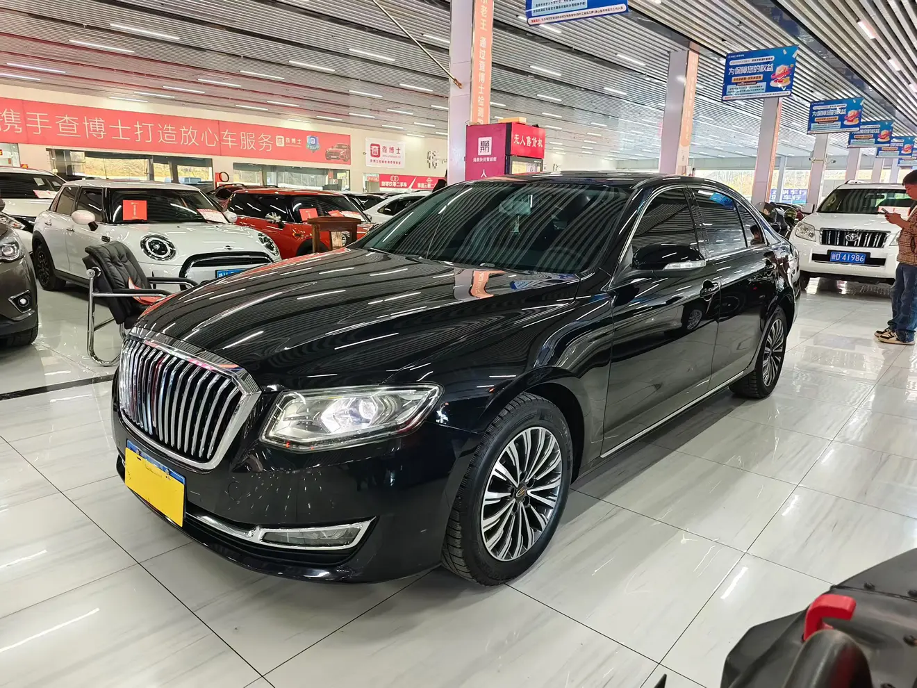 Hongqi H7