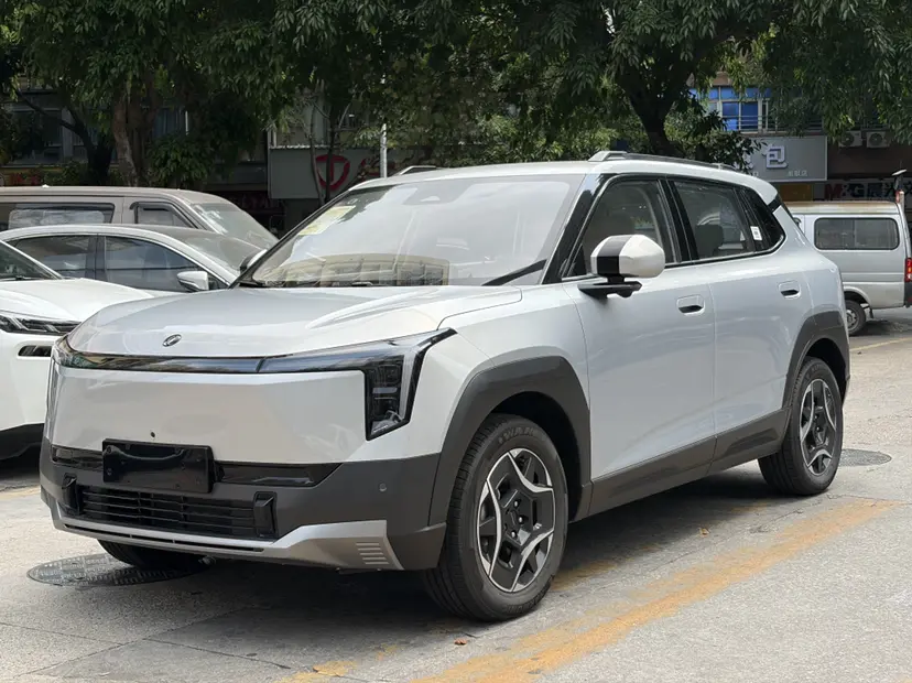 Dongfeng Nano 06