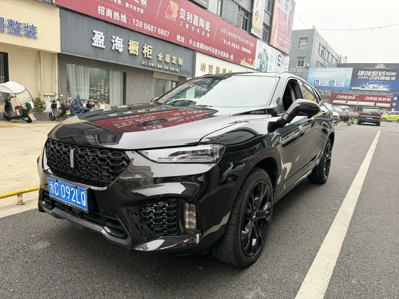Wey Wei brand VV7
