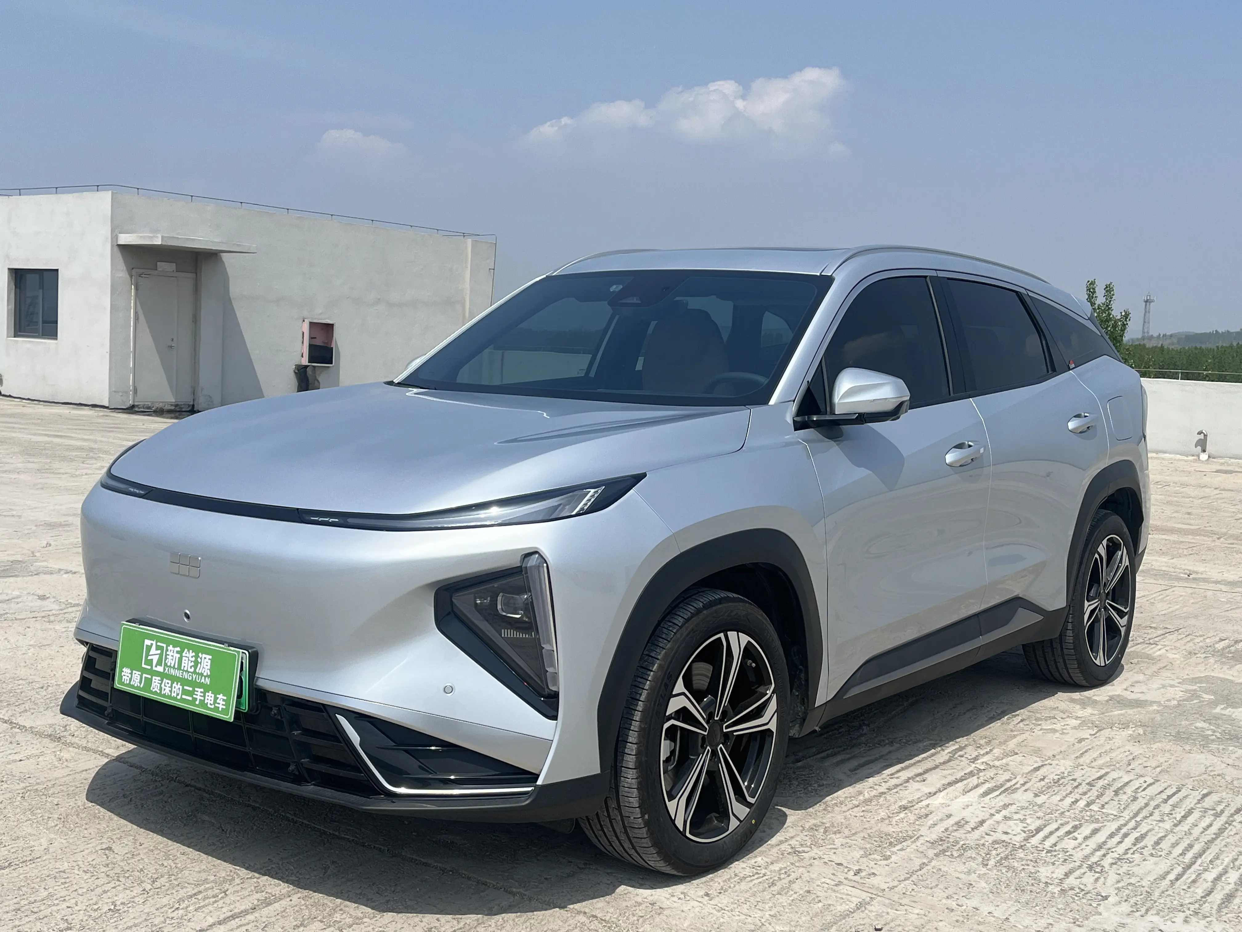 Geely Galaxy L7