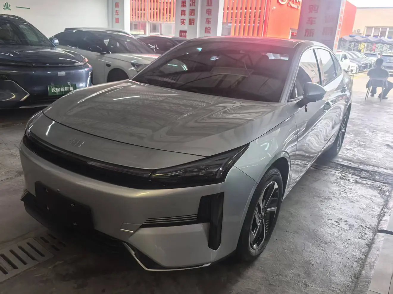 Geely Galaxy L6
