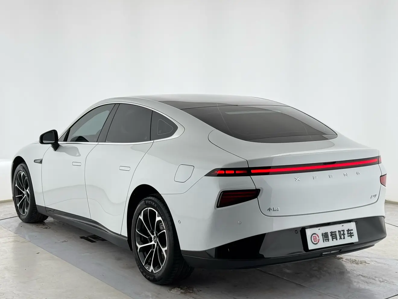 Xpeng P7