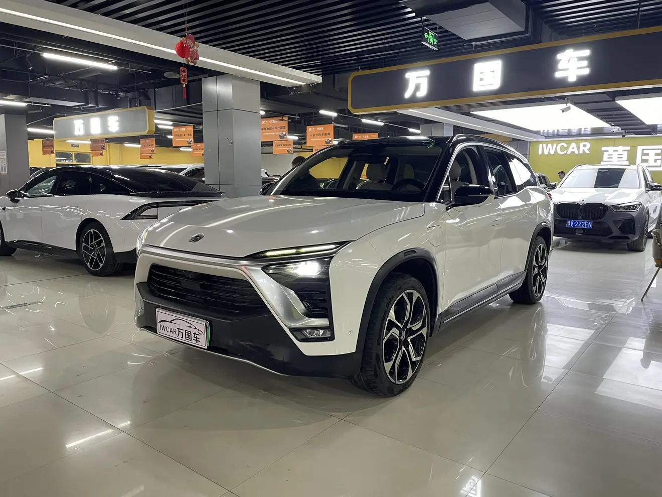 NIO ES8
