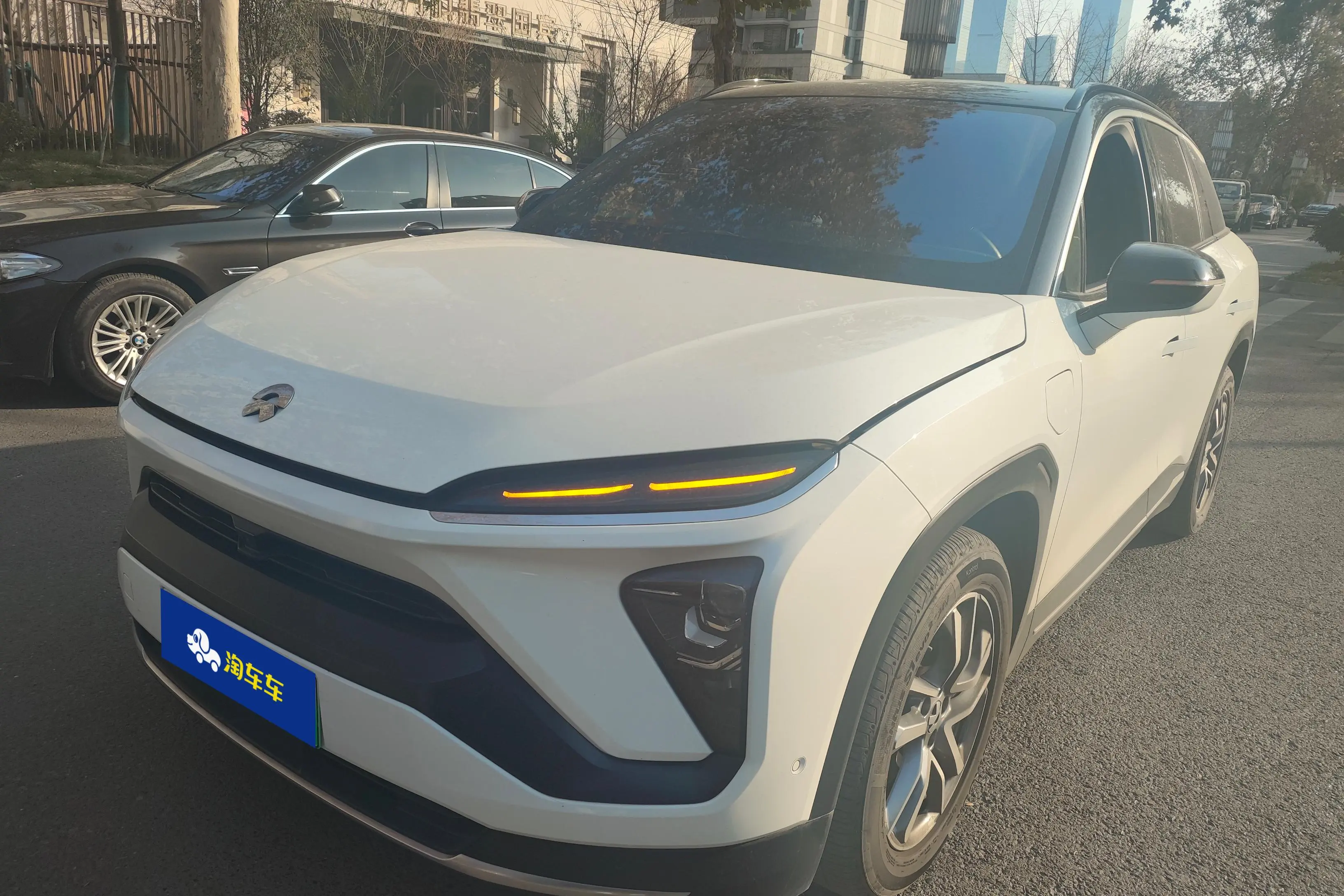 NIO ES6