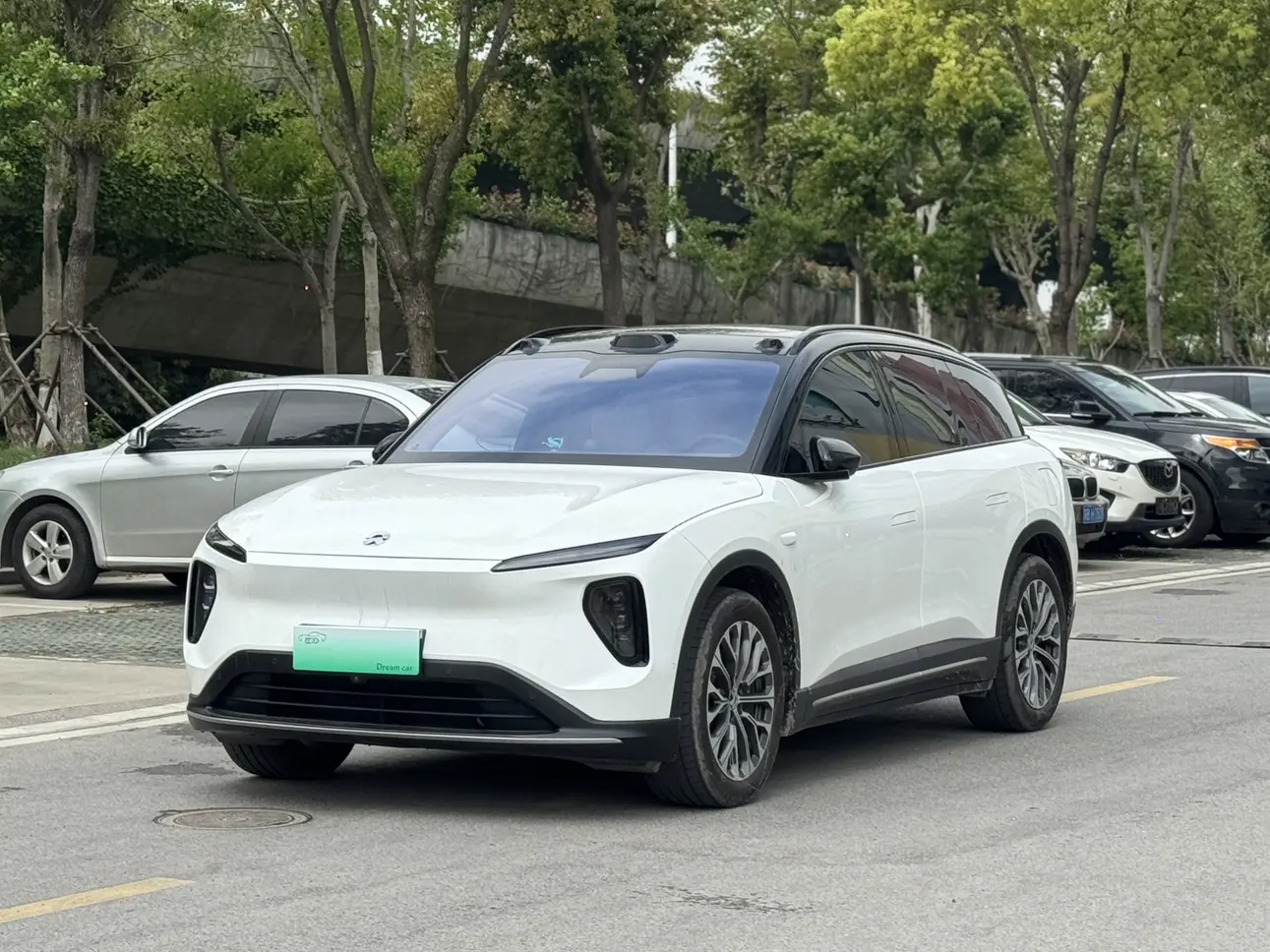 NIO ES6