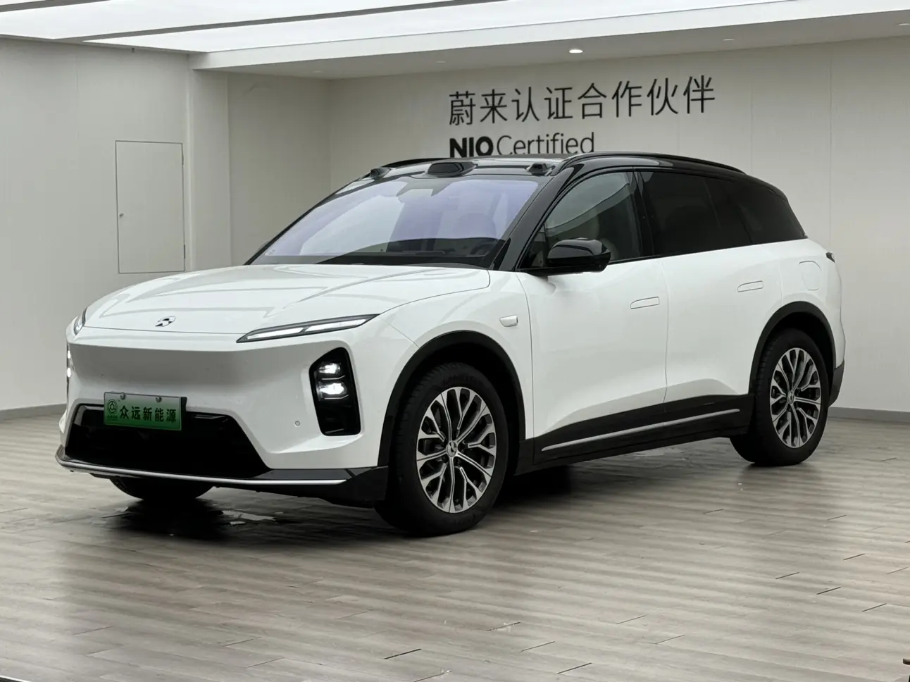 NIO ES6