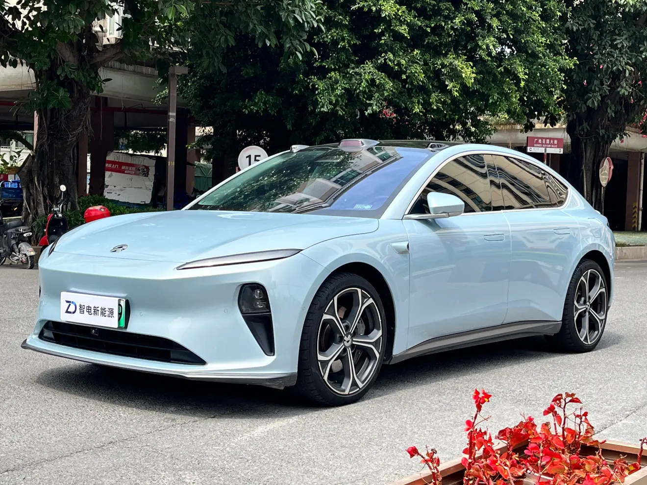 NIO ET5