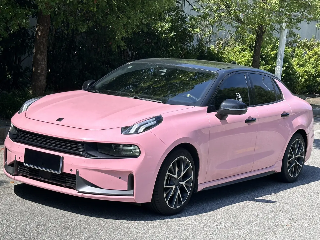 Lynk & Co 03