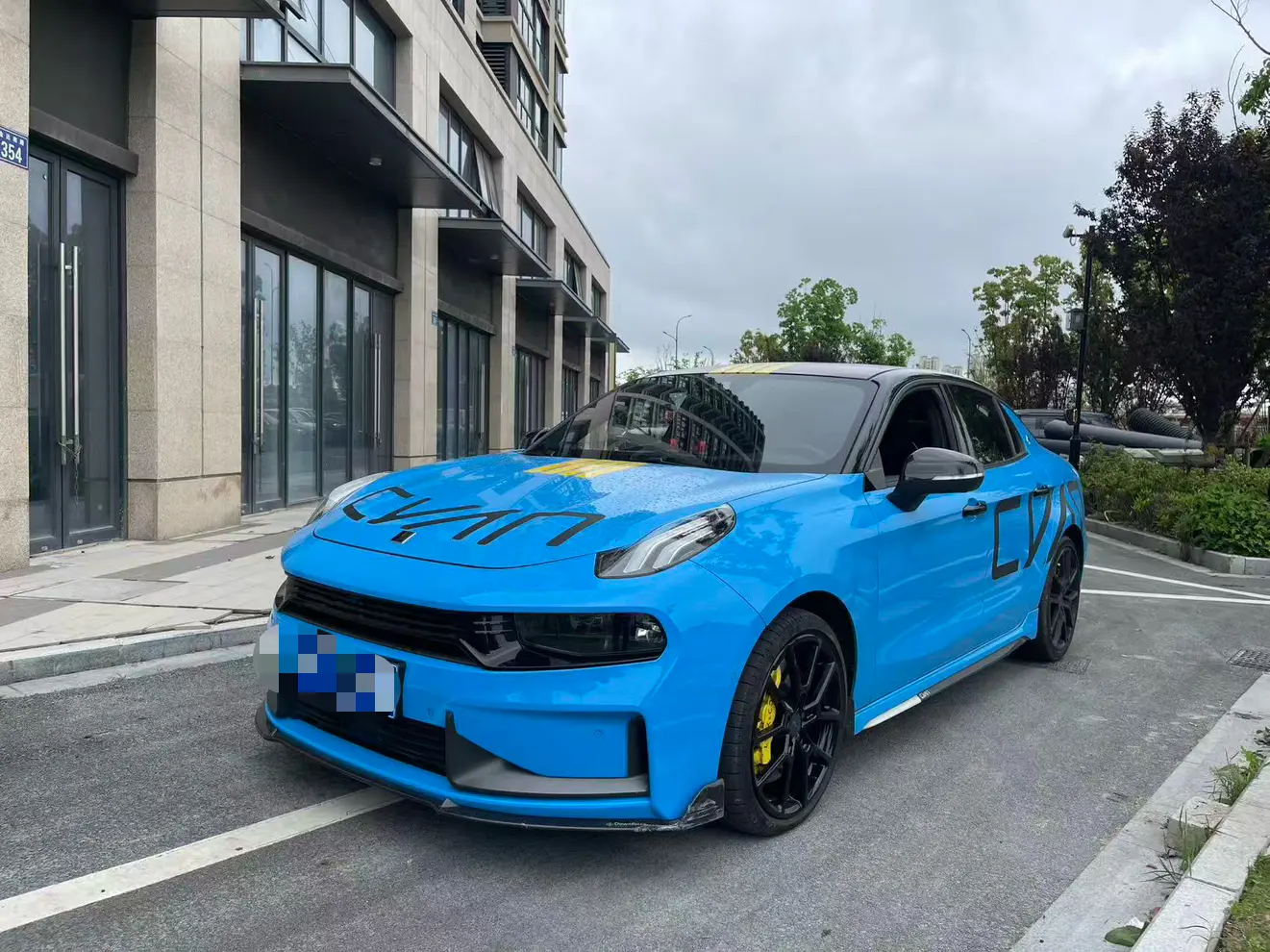 Lynk & Co 03