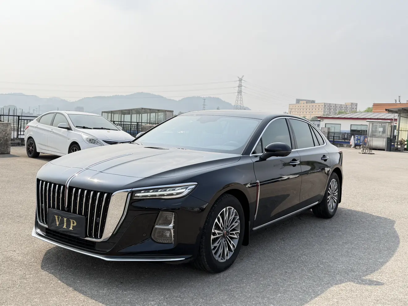 Hongqi H5