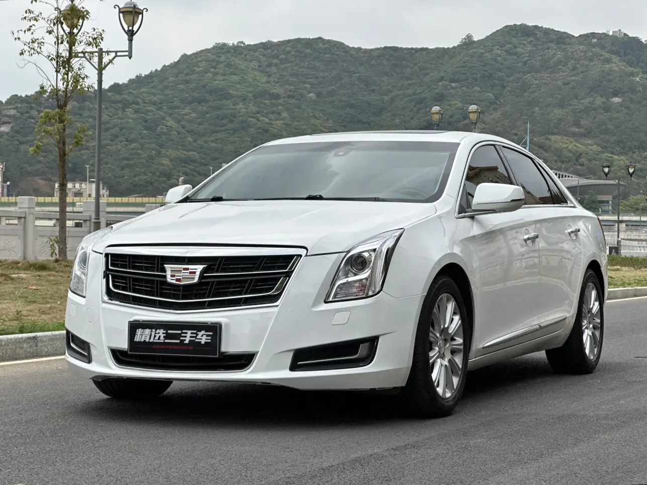 Cadillac XTS