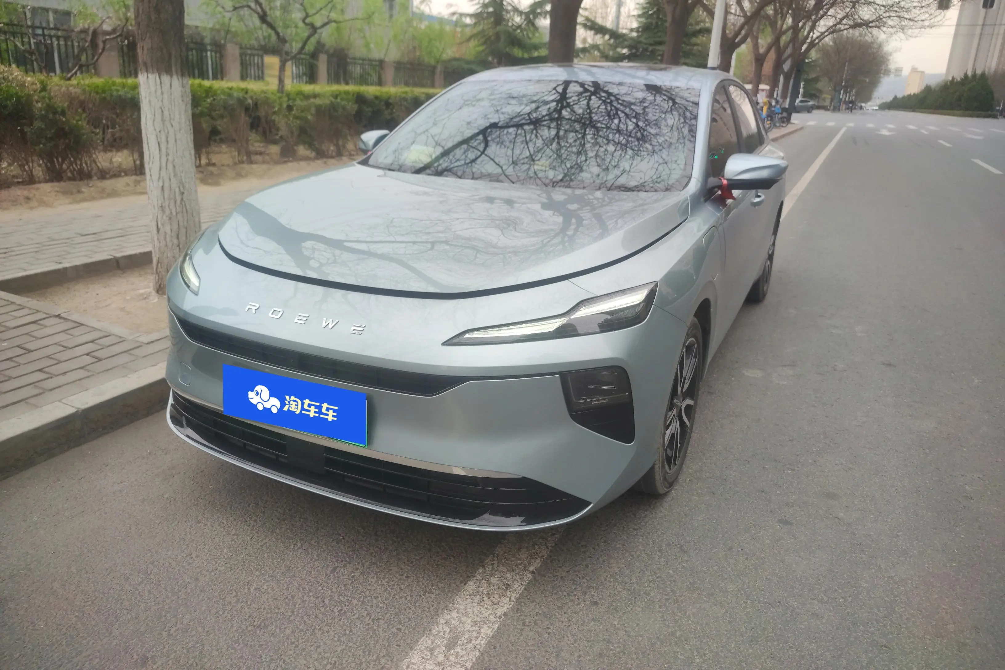 Roewe D6