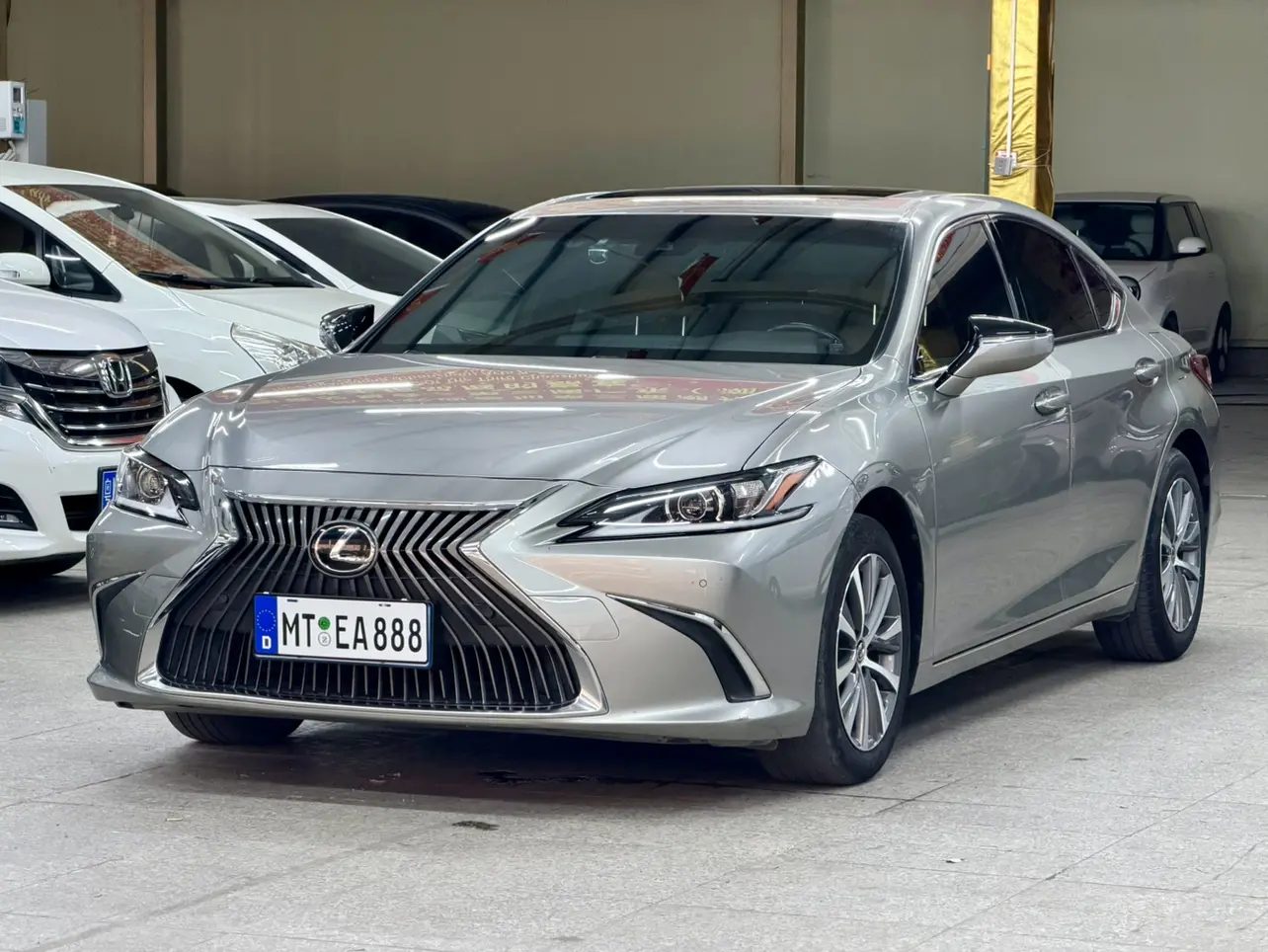 Lexus ES