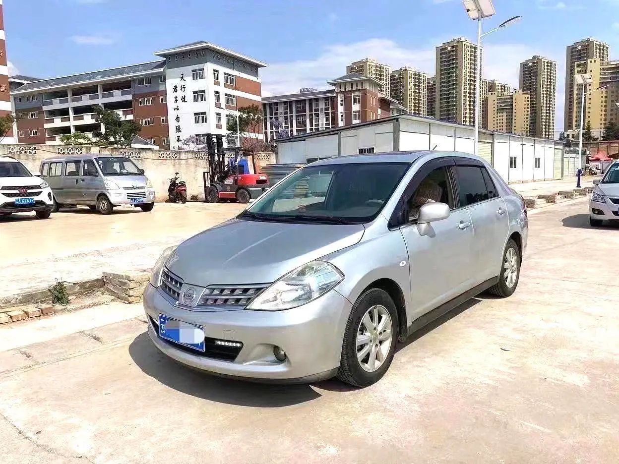Nissan Tiida