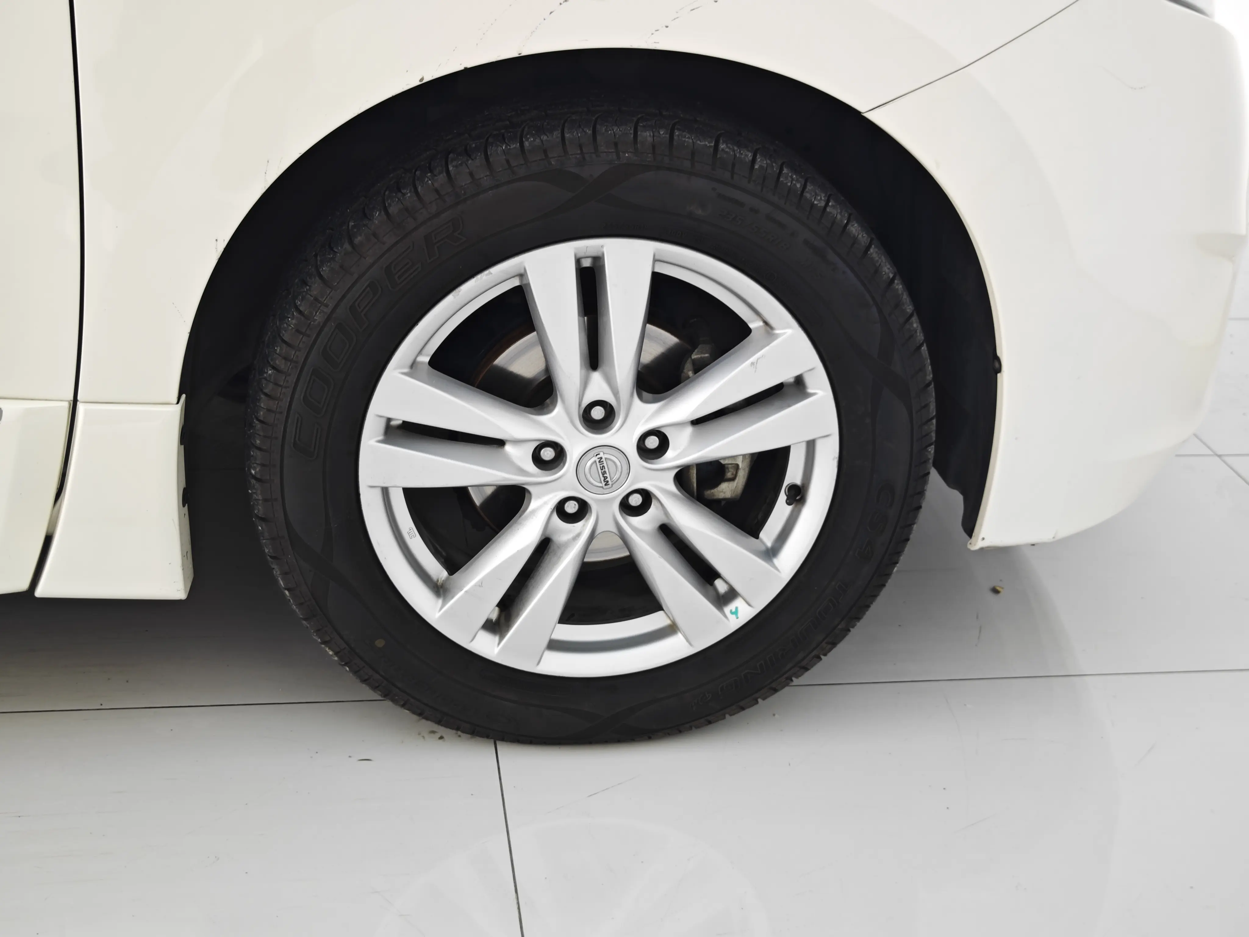 Nissan Nobleman