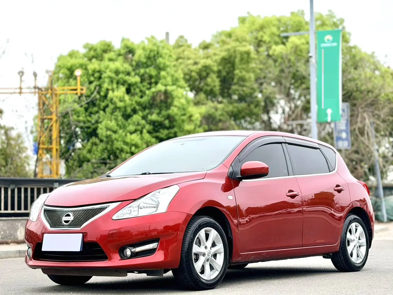 Nissan Tiida