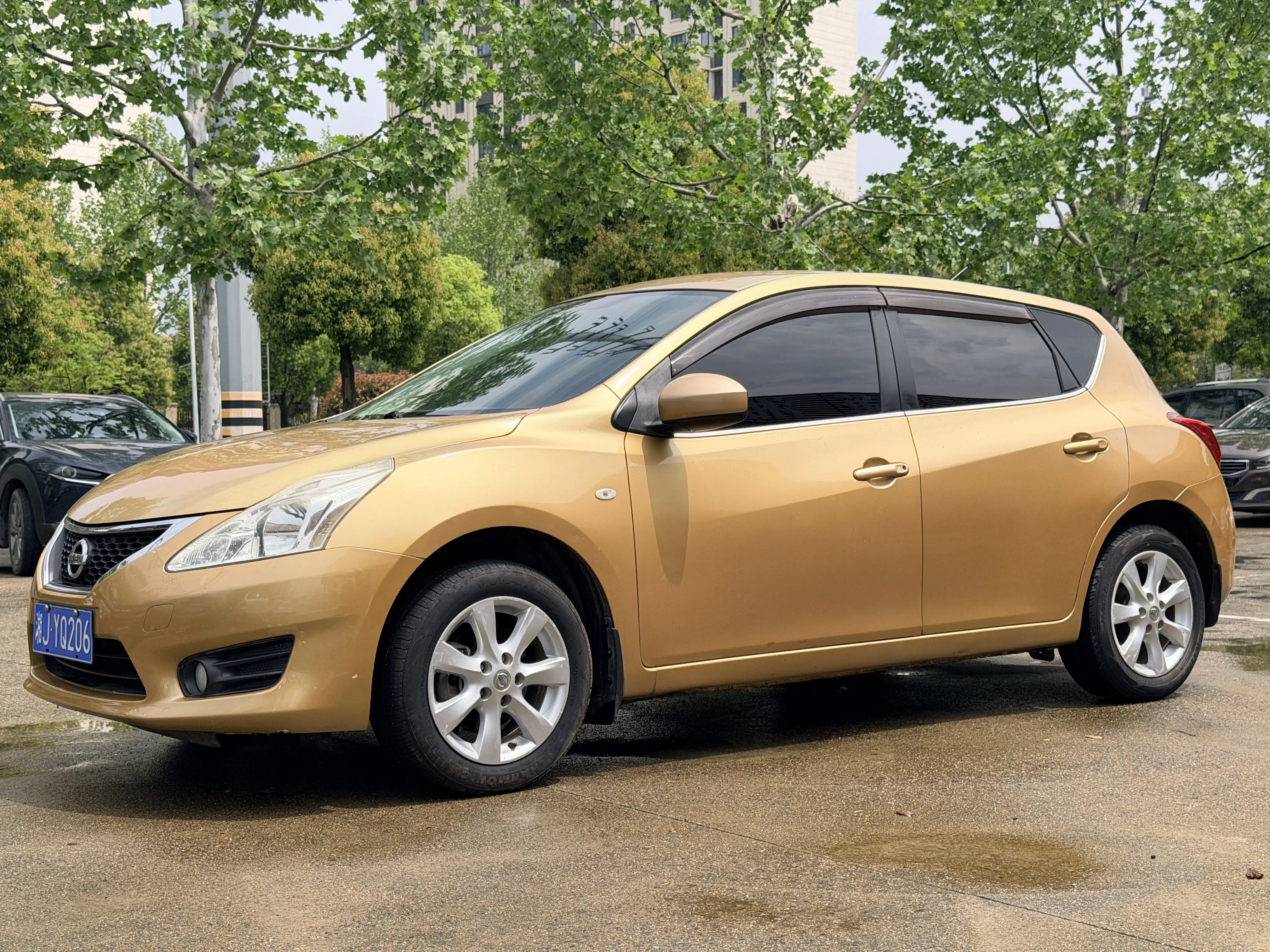 Nissan Tiida
