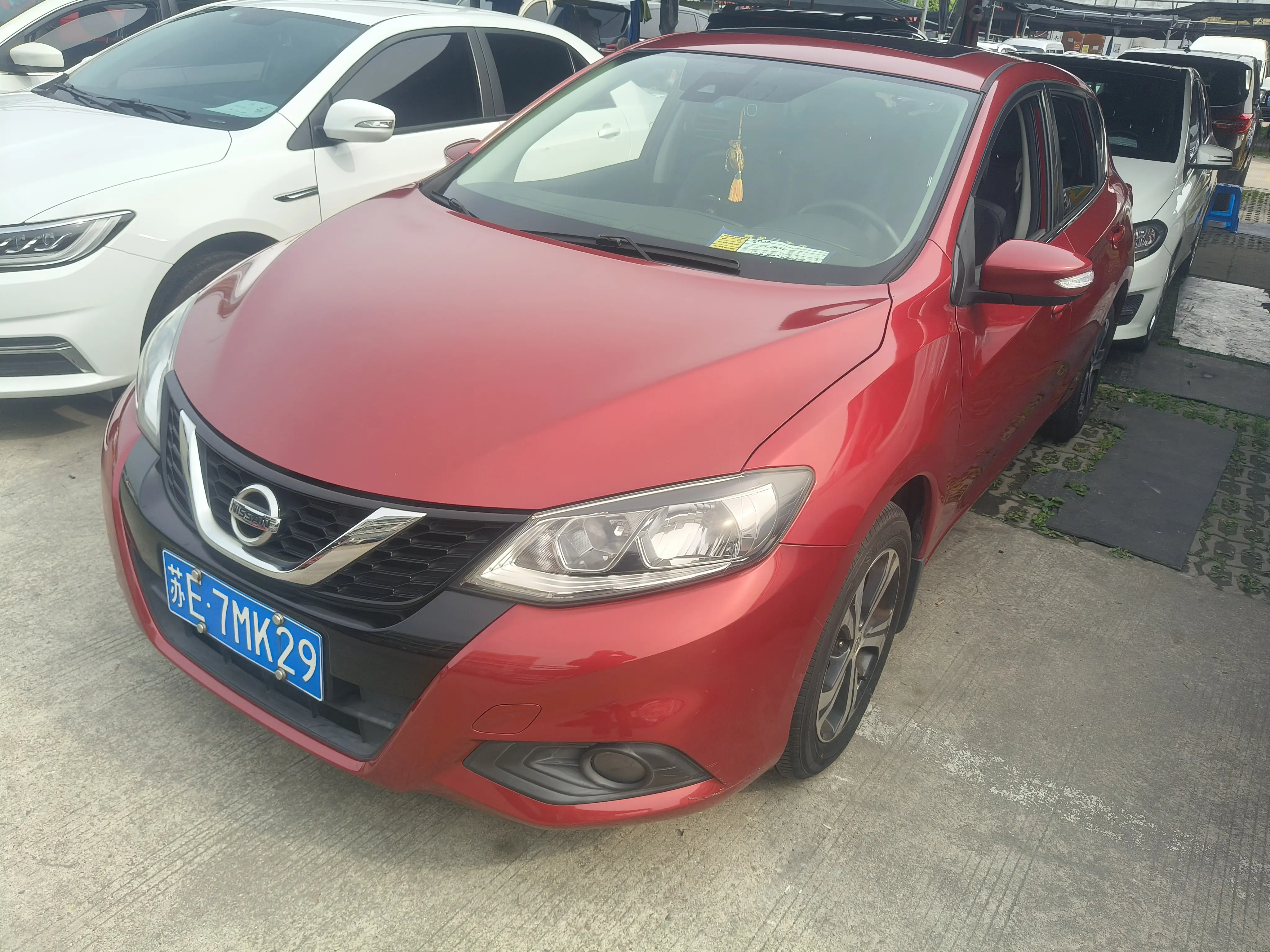 Nissan Tiida