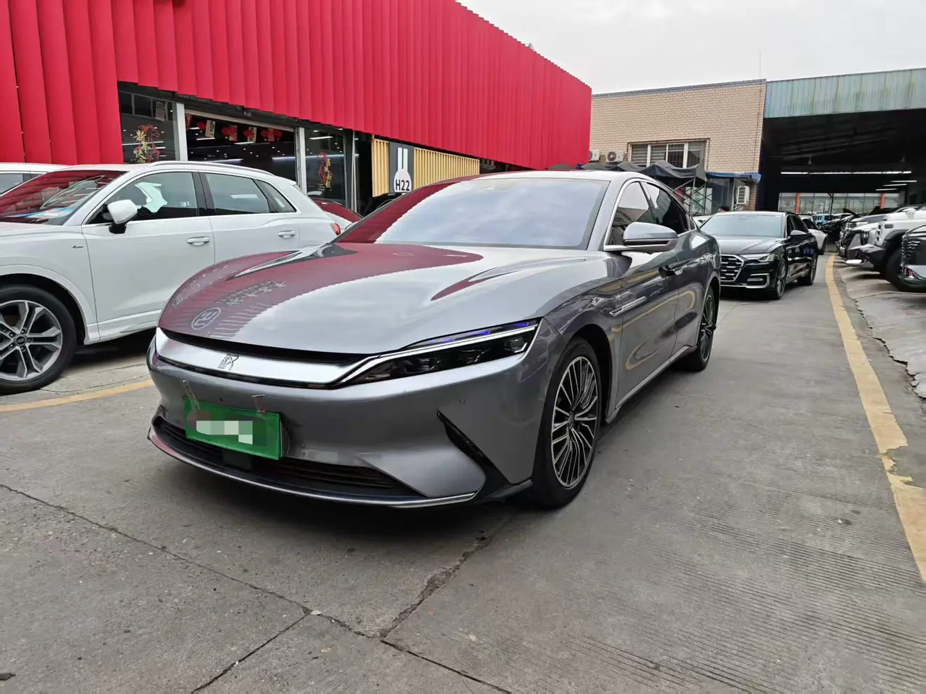 BYD Han EV