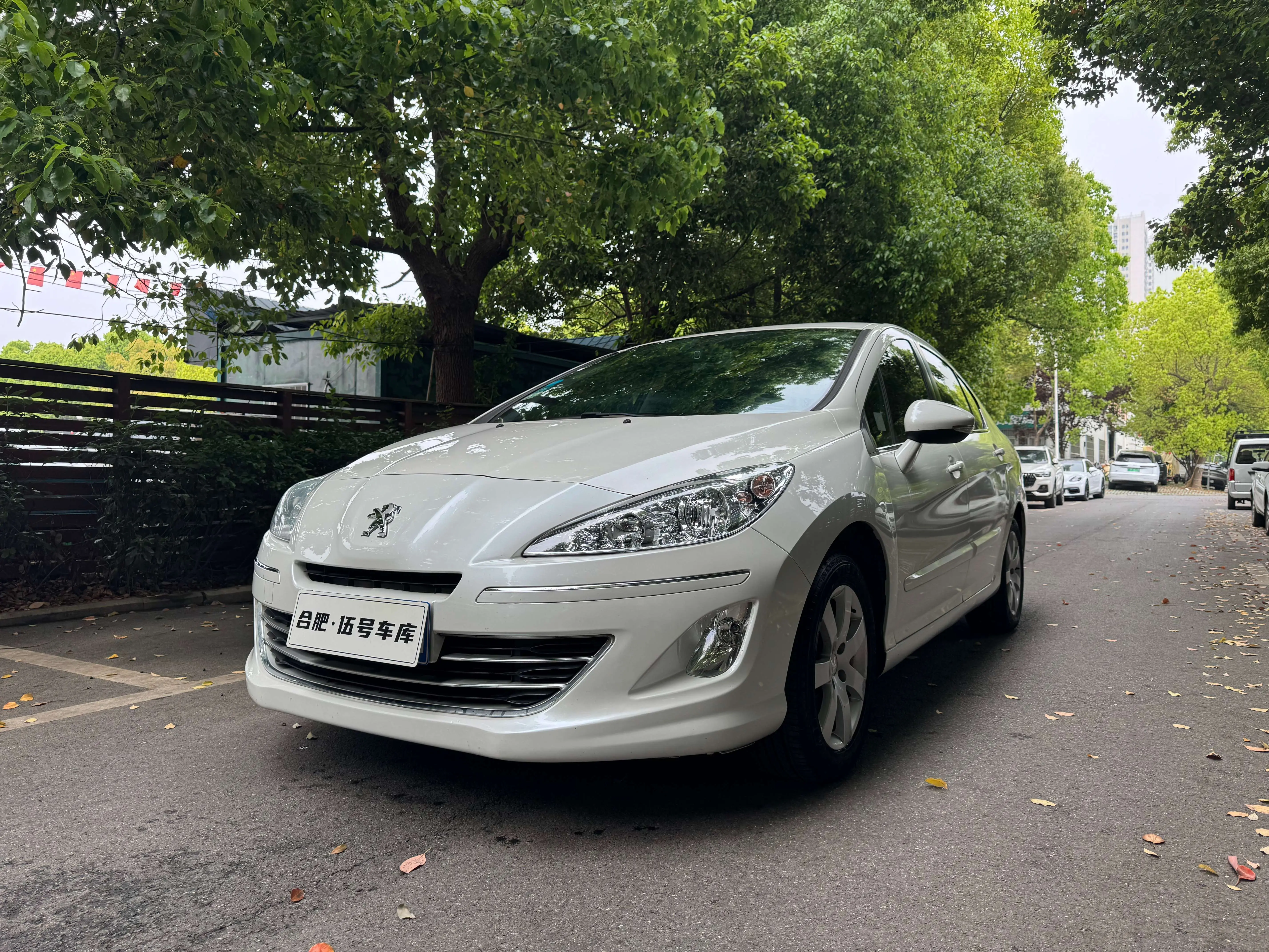 Peugeot 408