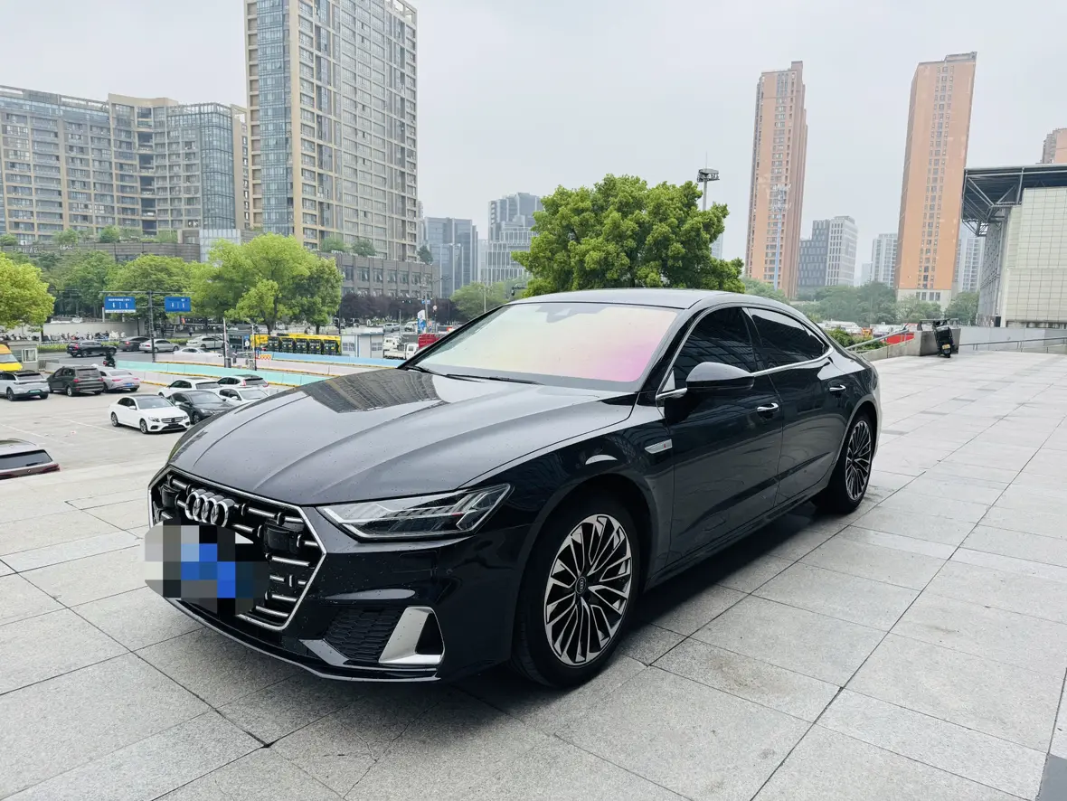 Audi A7L