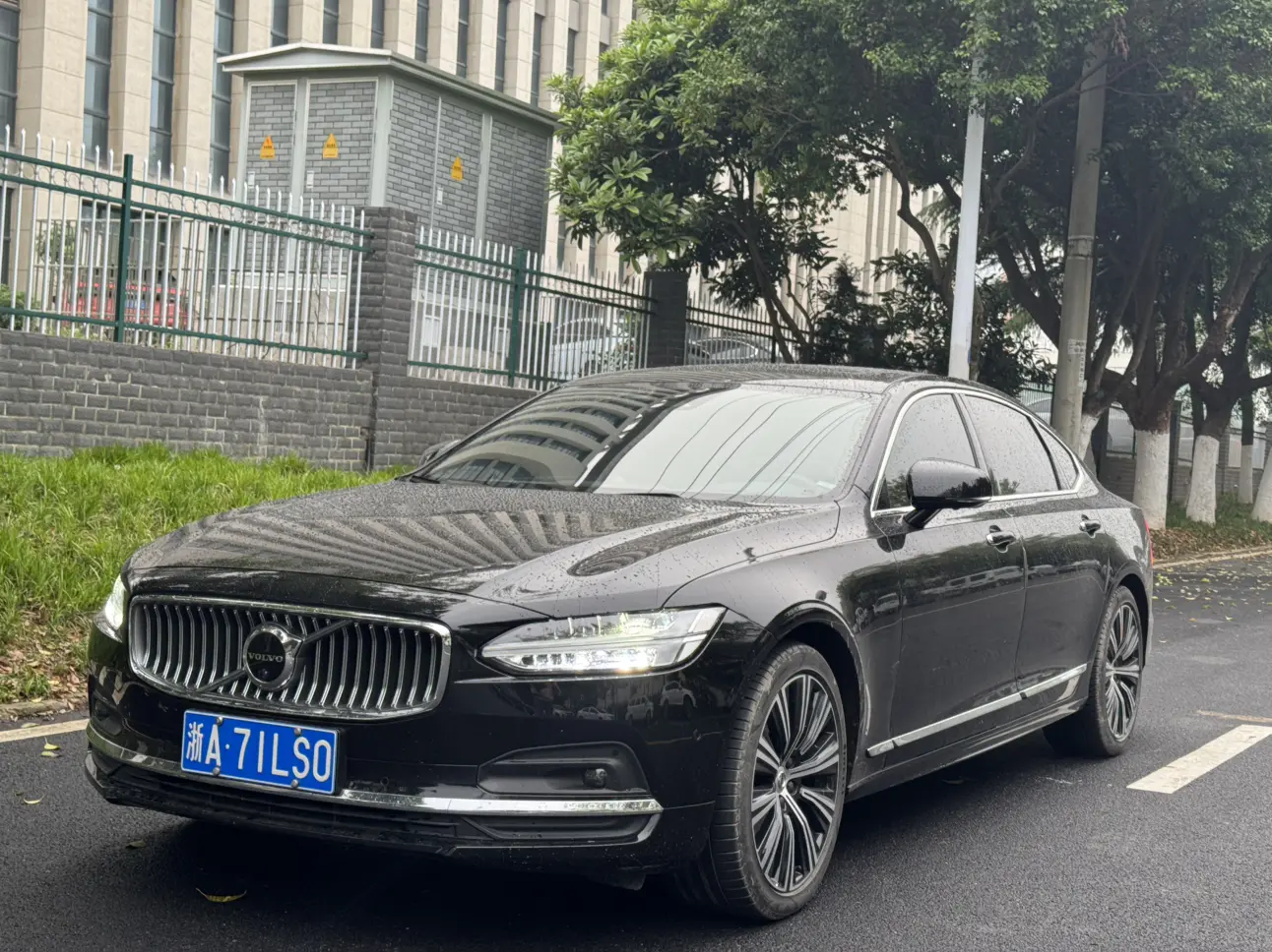 Volvo S90