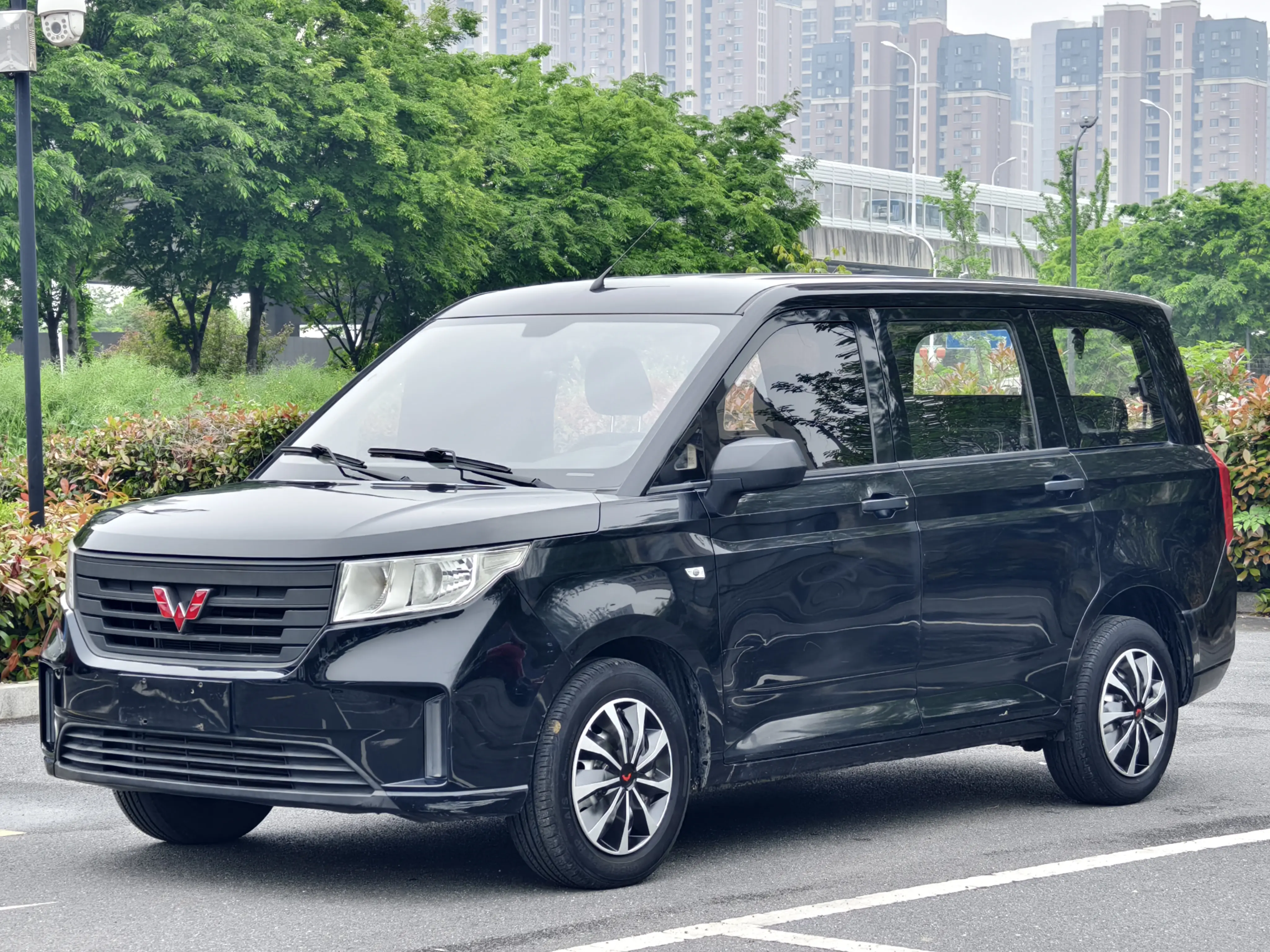 Wuling Hongguang PLUS