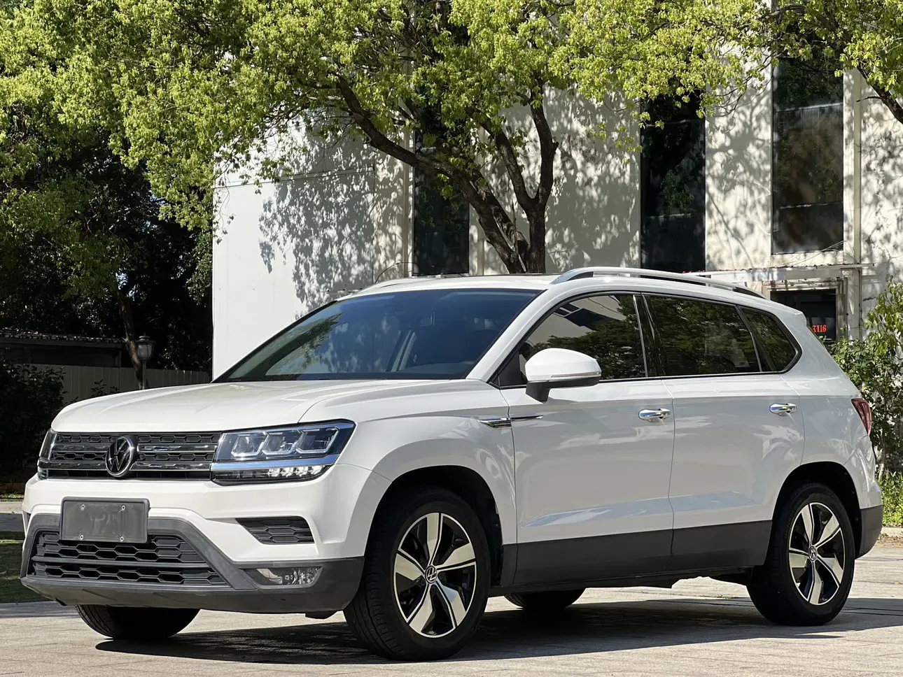 Volkswagen Tharu